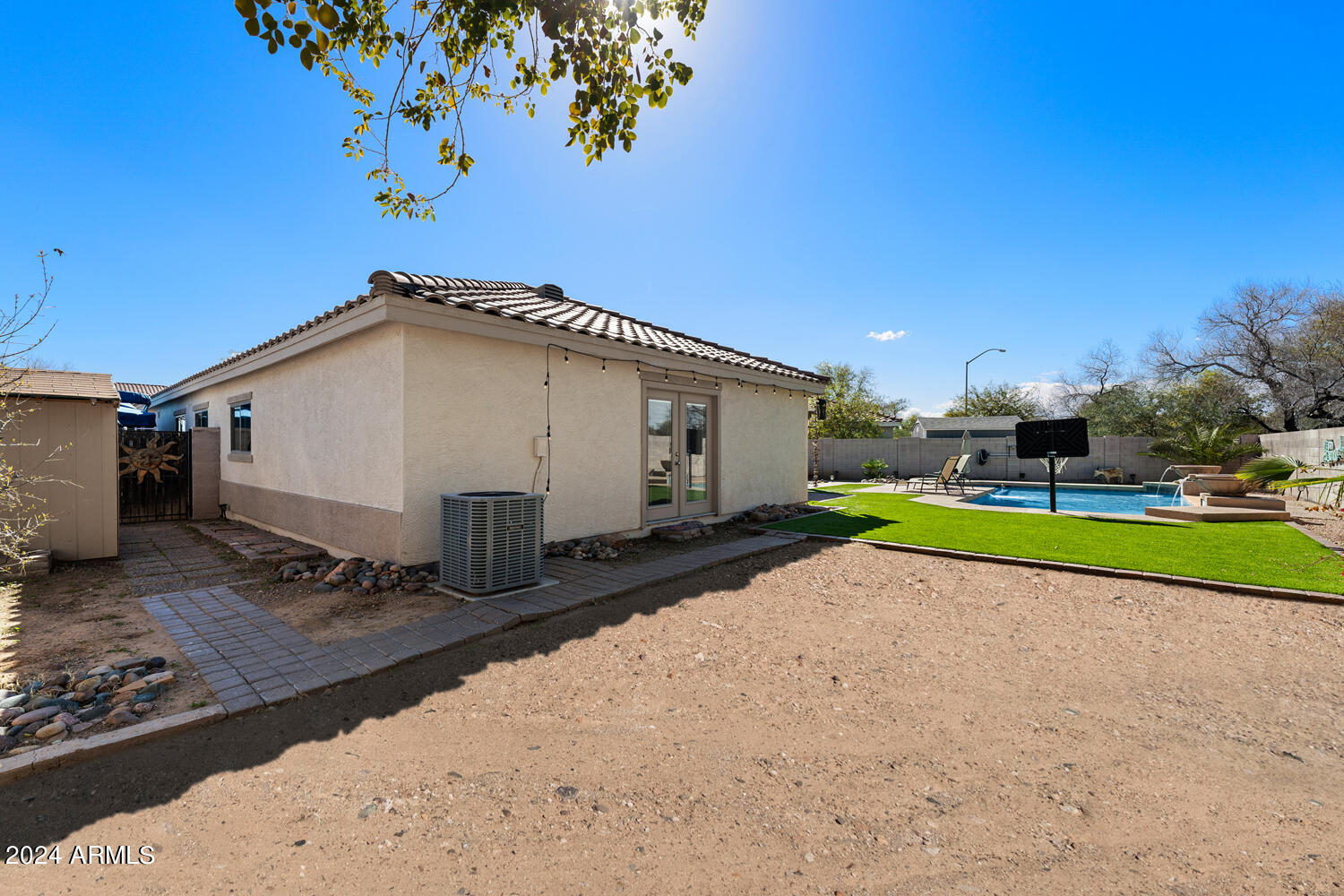 3802 S EMERY Circle