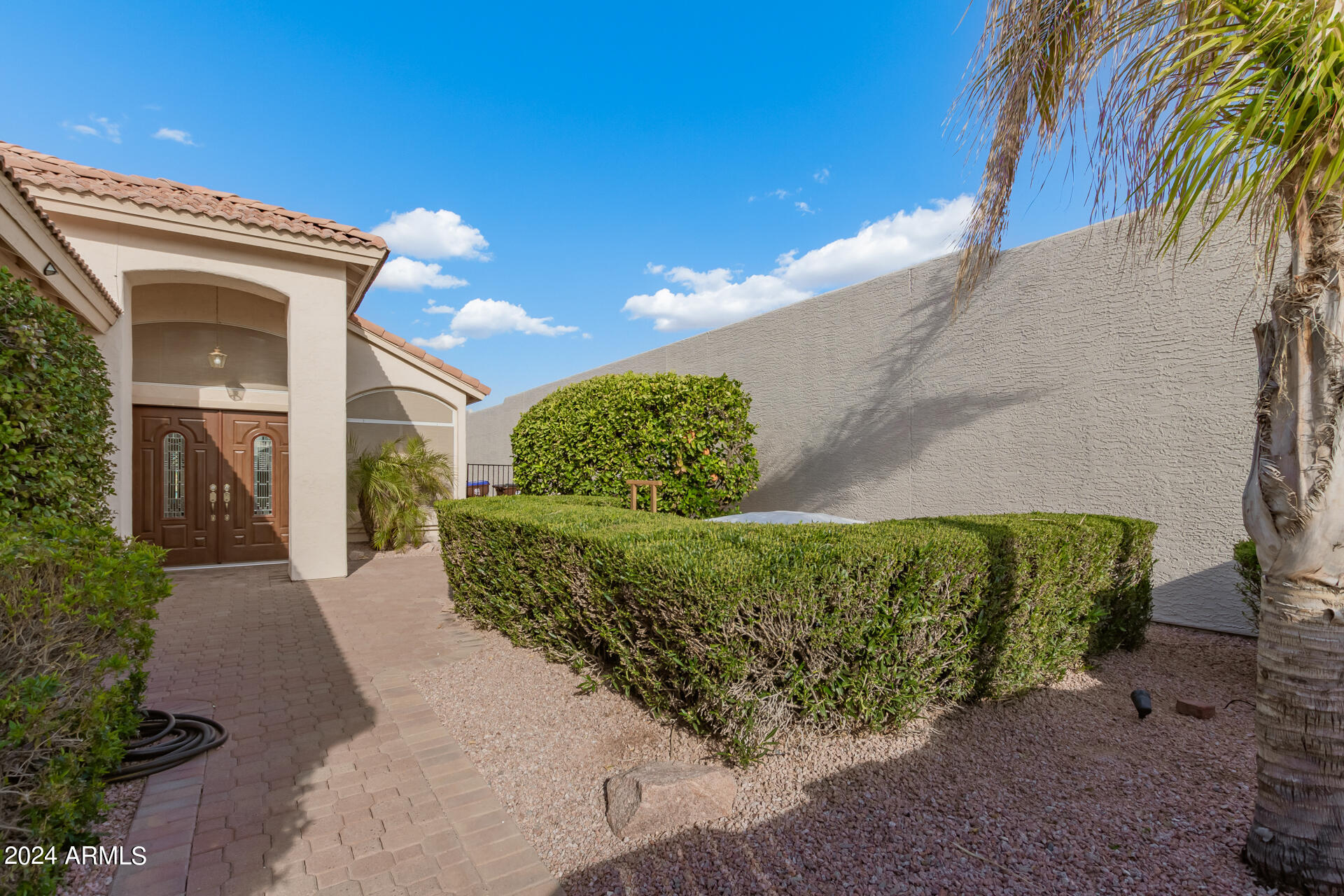 26425 S MOONSHADOW Drive