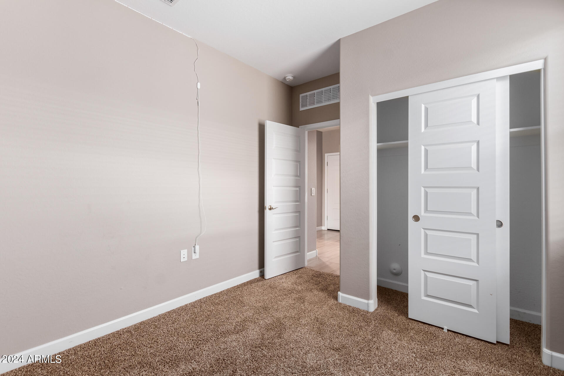 5211 W WESTERN STAR Boulevard