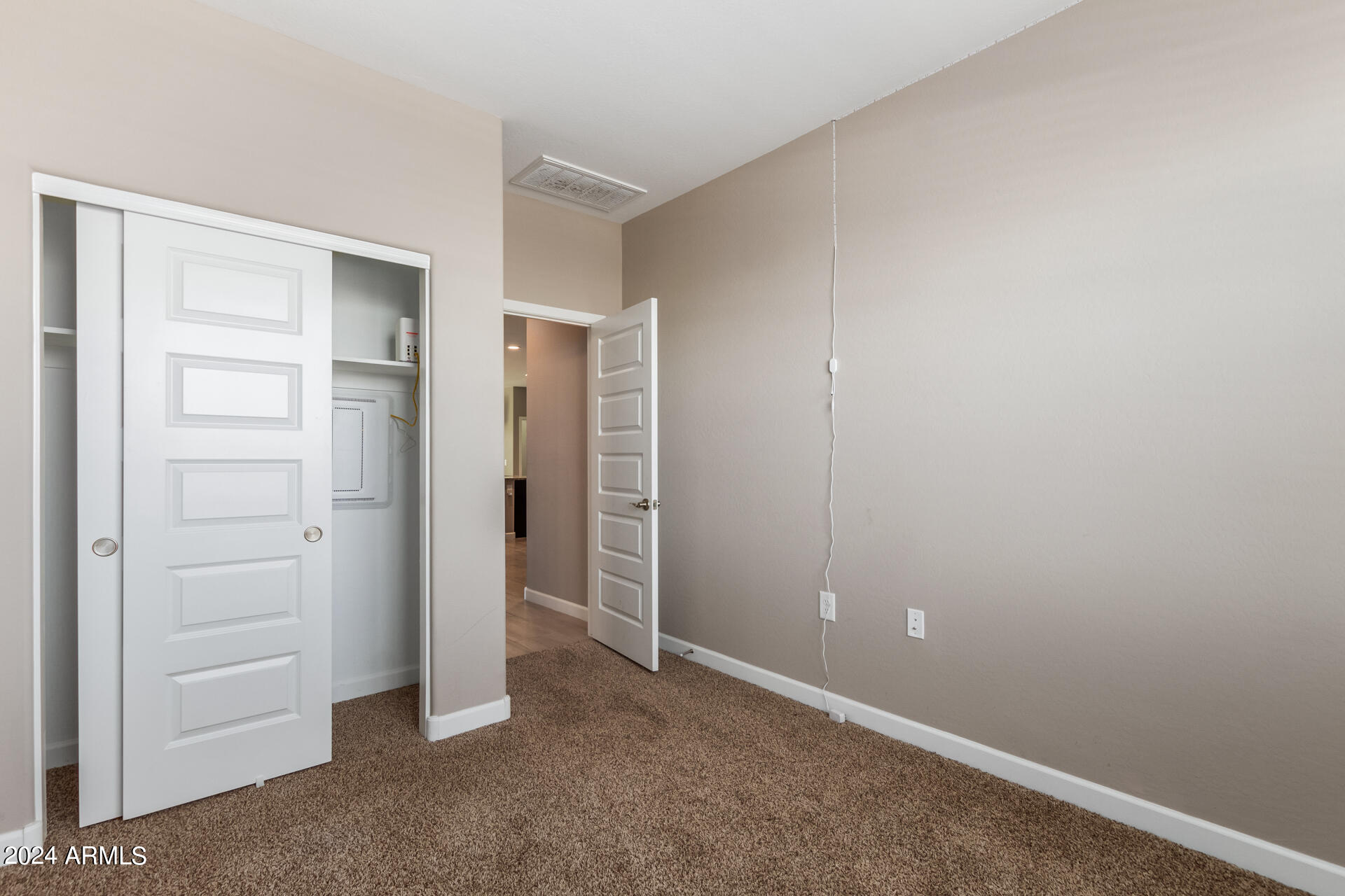 5211 W WESTERN STAR Boulevard