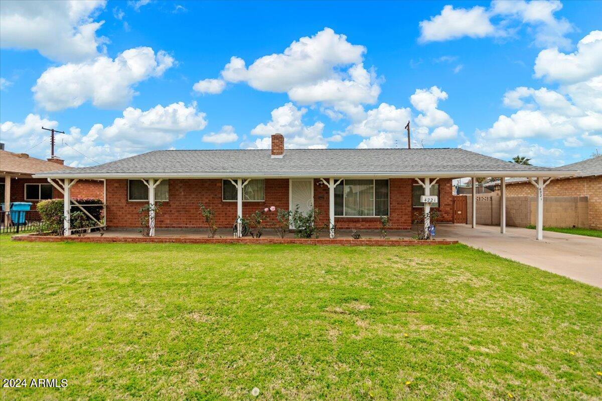 4221 W ROSE Lane
