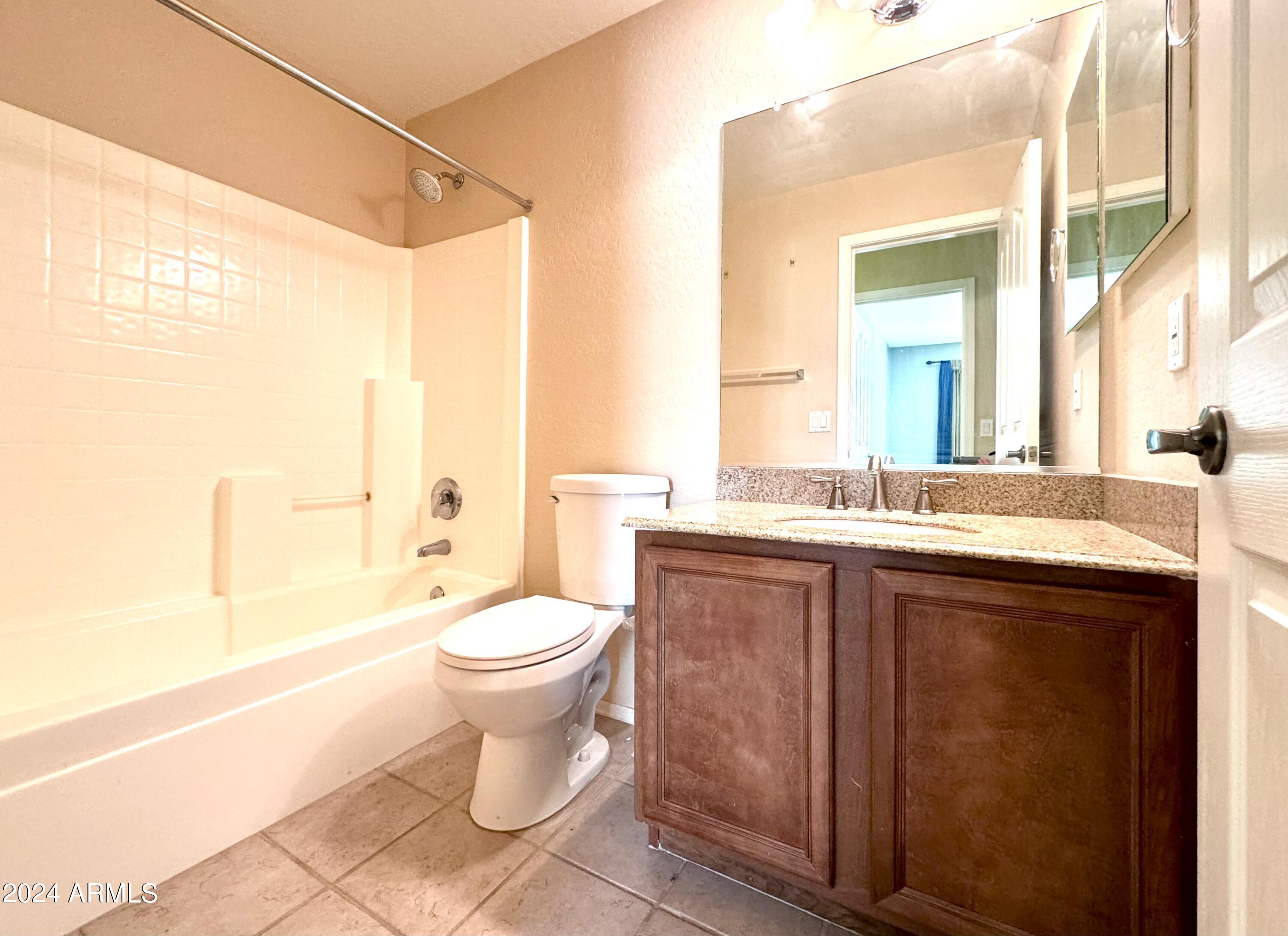 5221 E INGRAM Street