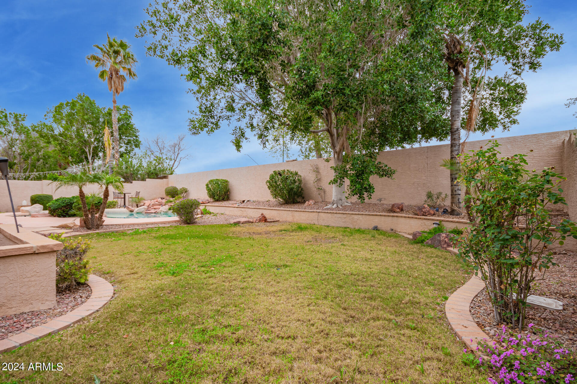 6968 W MELINDA Lane