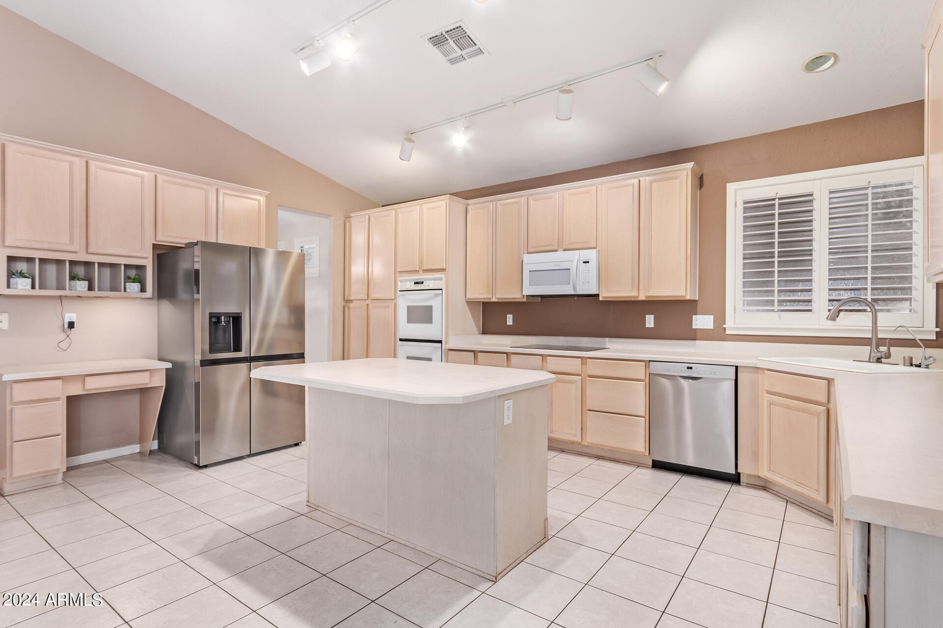 6968 W MELINDA Lane