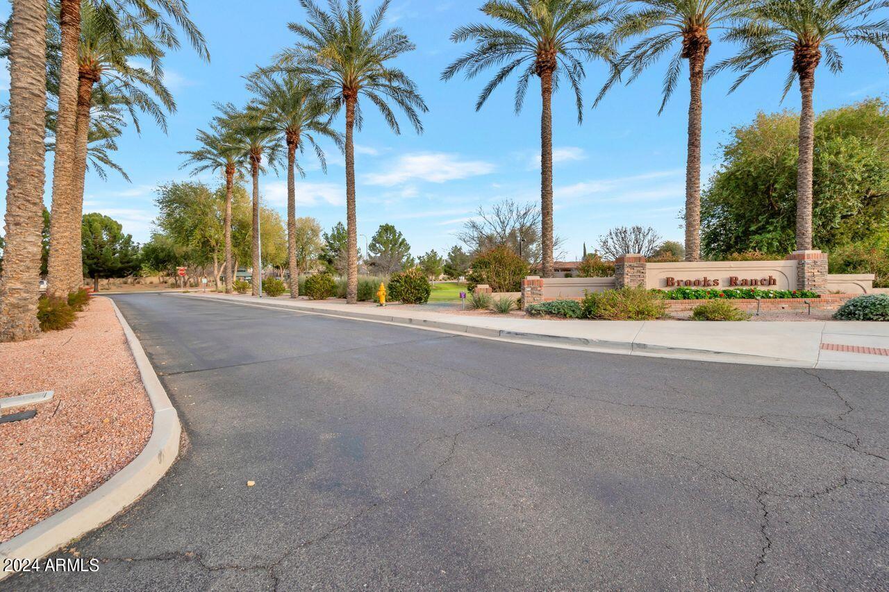 3351 E HORSESHOE Drive