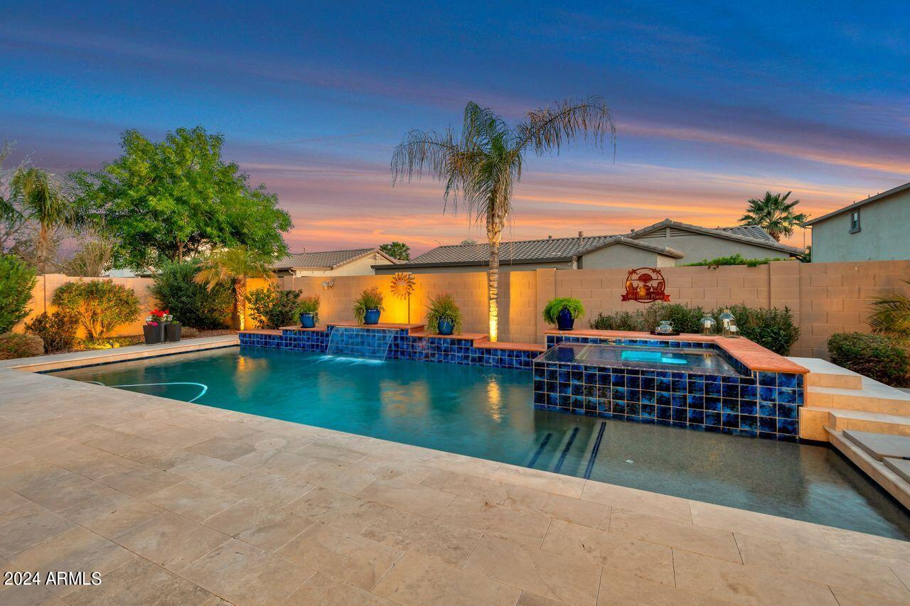 3351 E HORSESHOE Drive