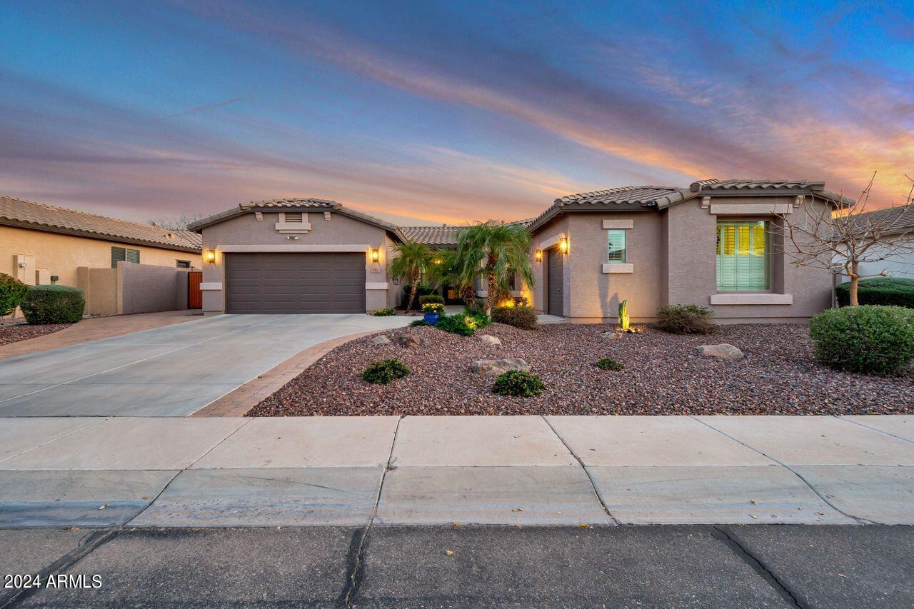 3351 E HORSESHOE Drive