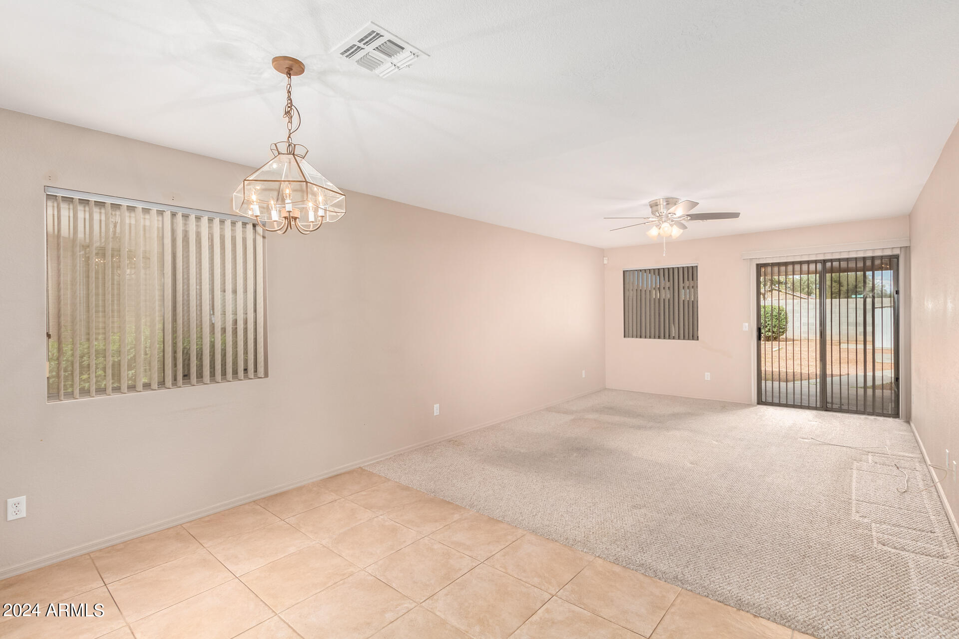 976 E SILVERSMITH Trail
