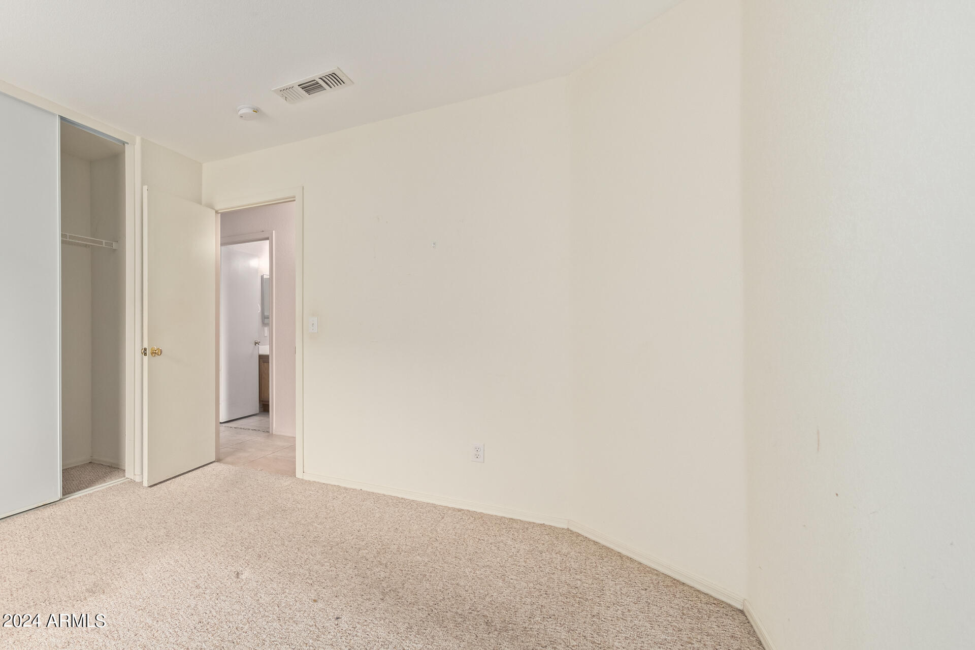 976 E SILVERSMITH Trail