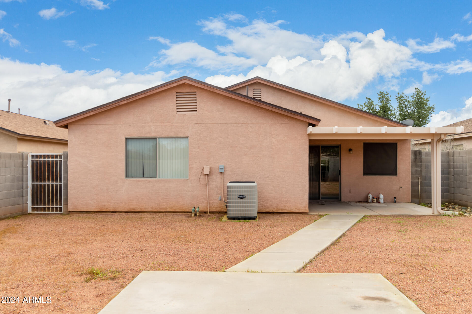 976 E SILVERSMITH Trail