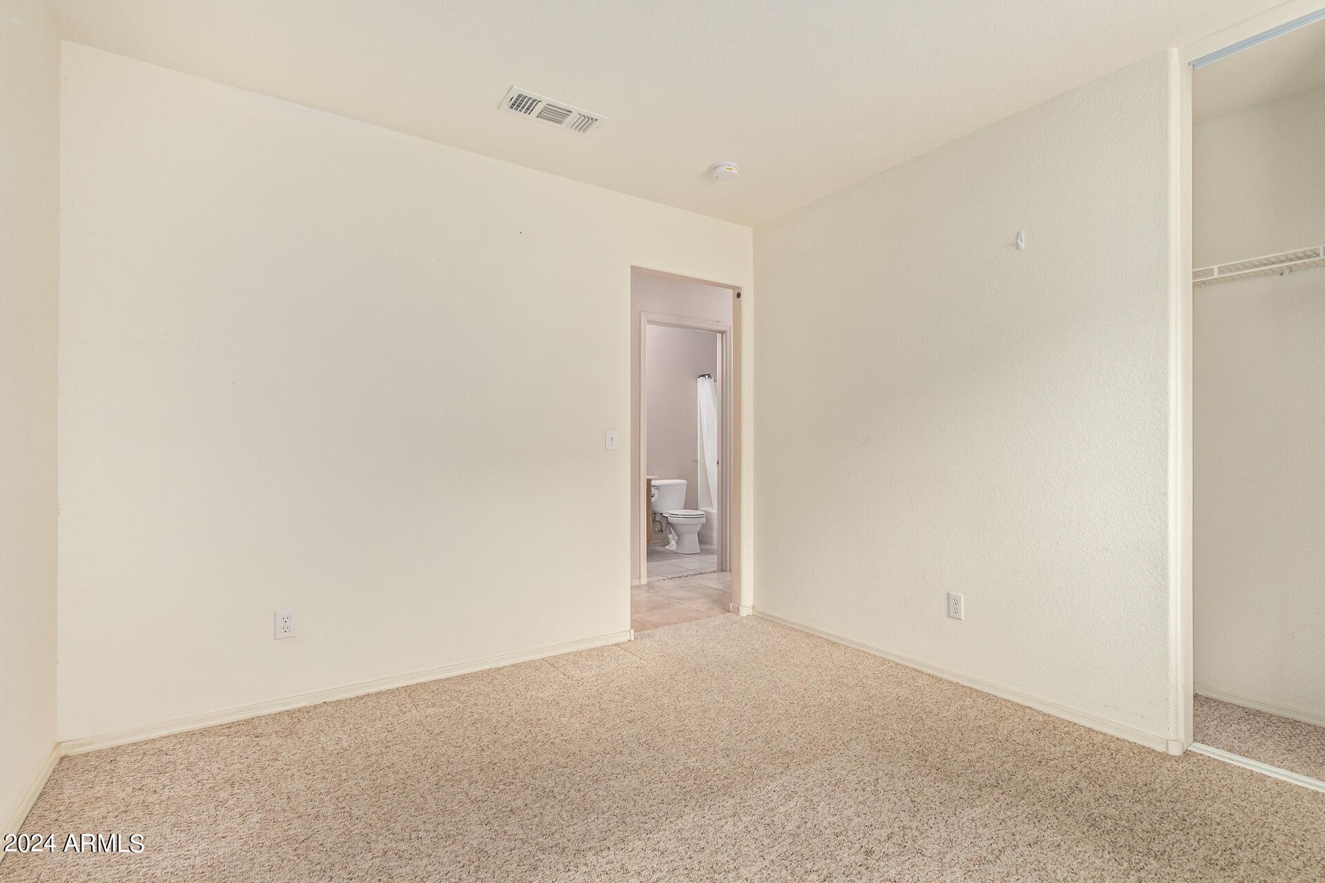 976 E SILVERSMITH Trail