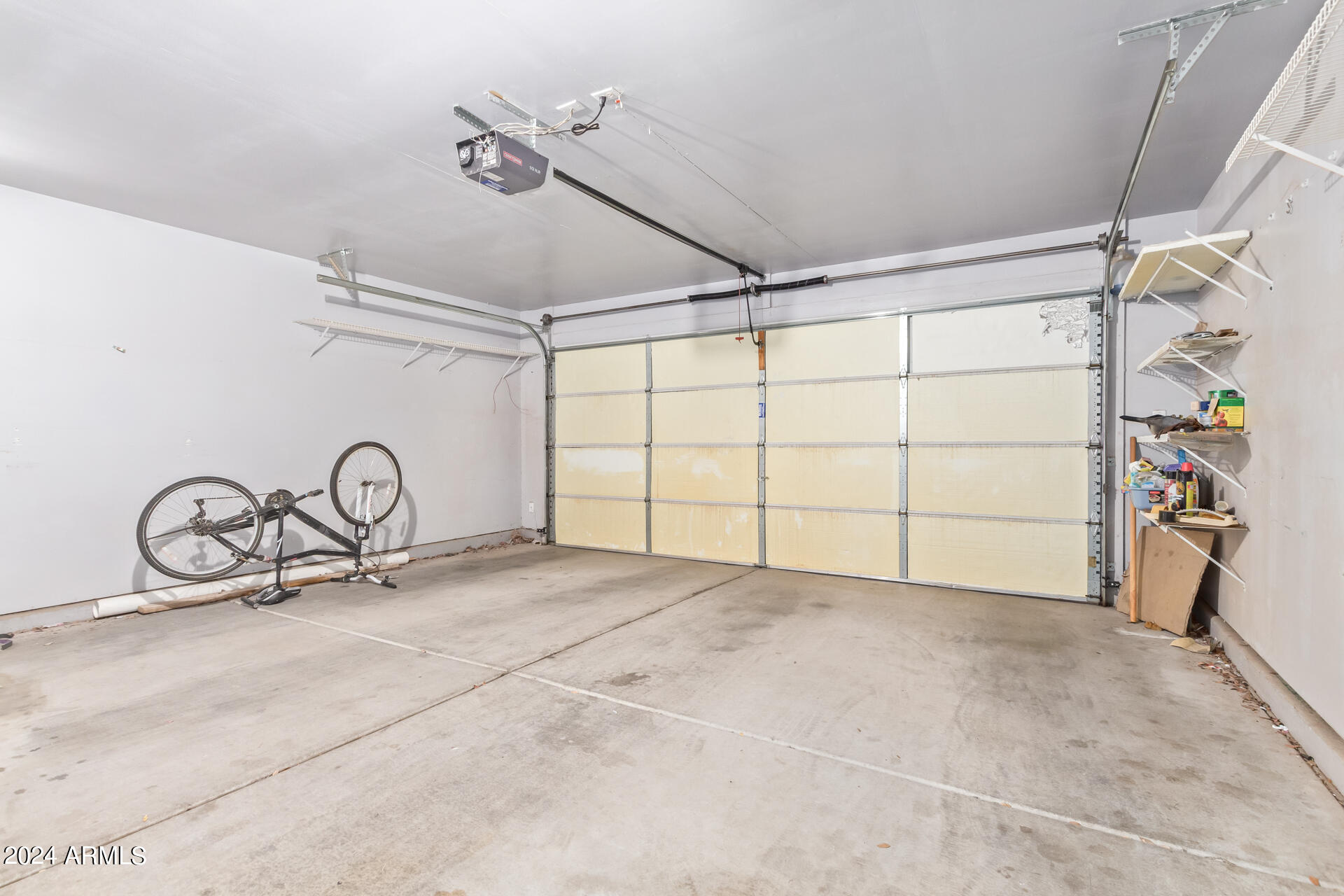 976 E SILVERSMITH Trail