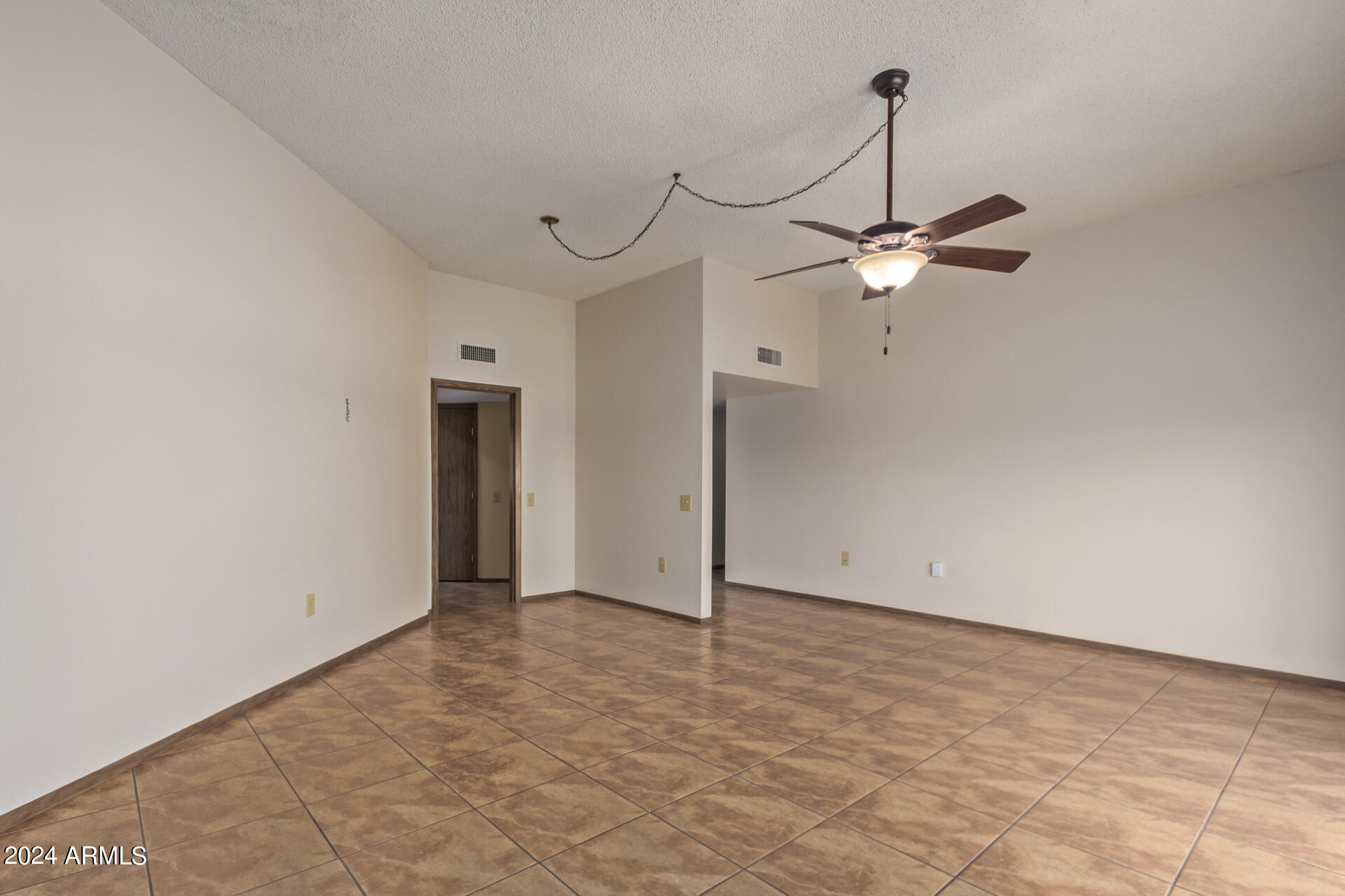 10530 W PINEAIRE Drive