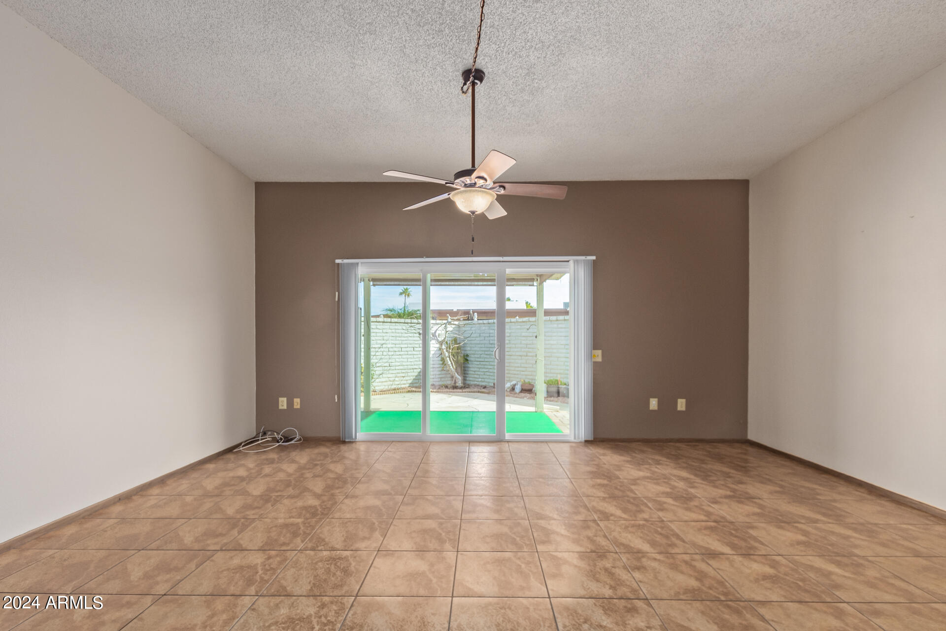 10530 W PINEAIRE Drive