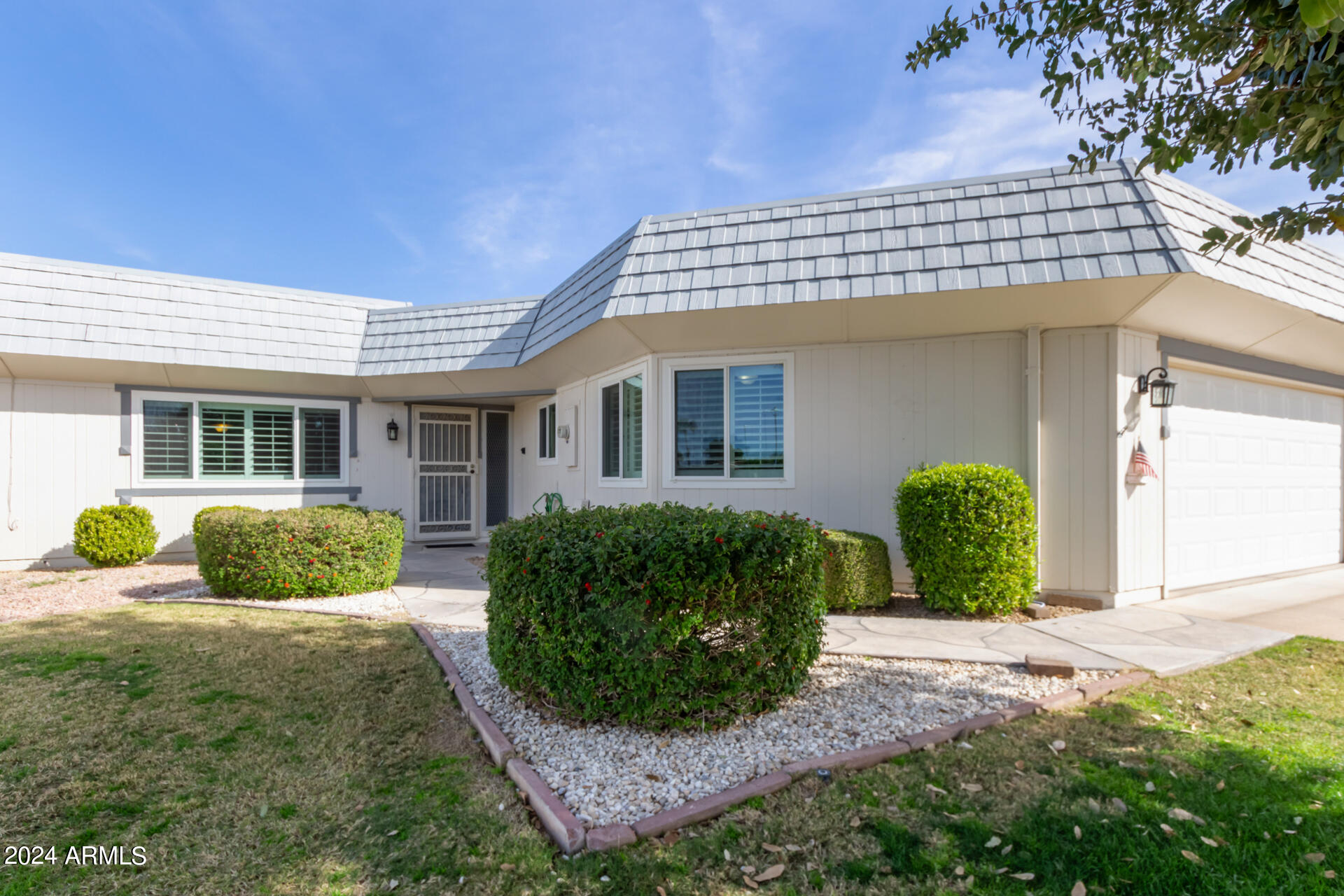 10530 W PINEAIRE Drive