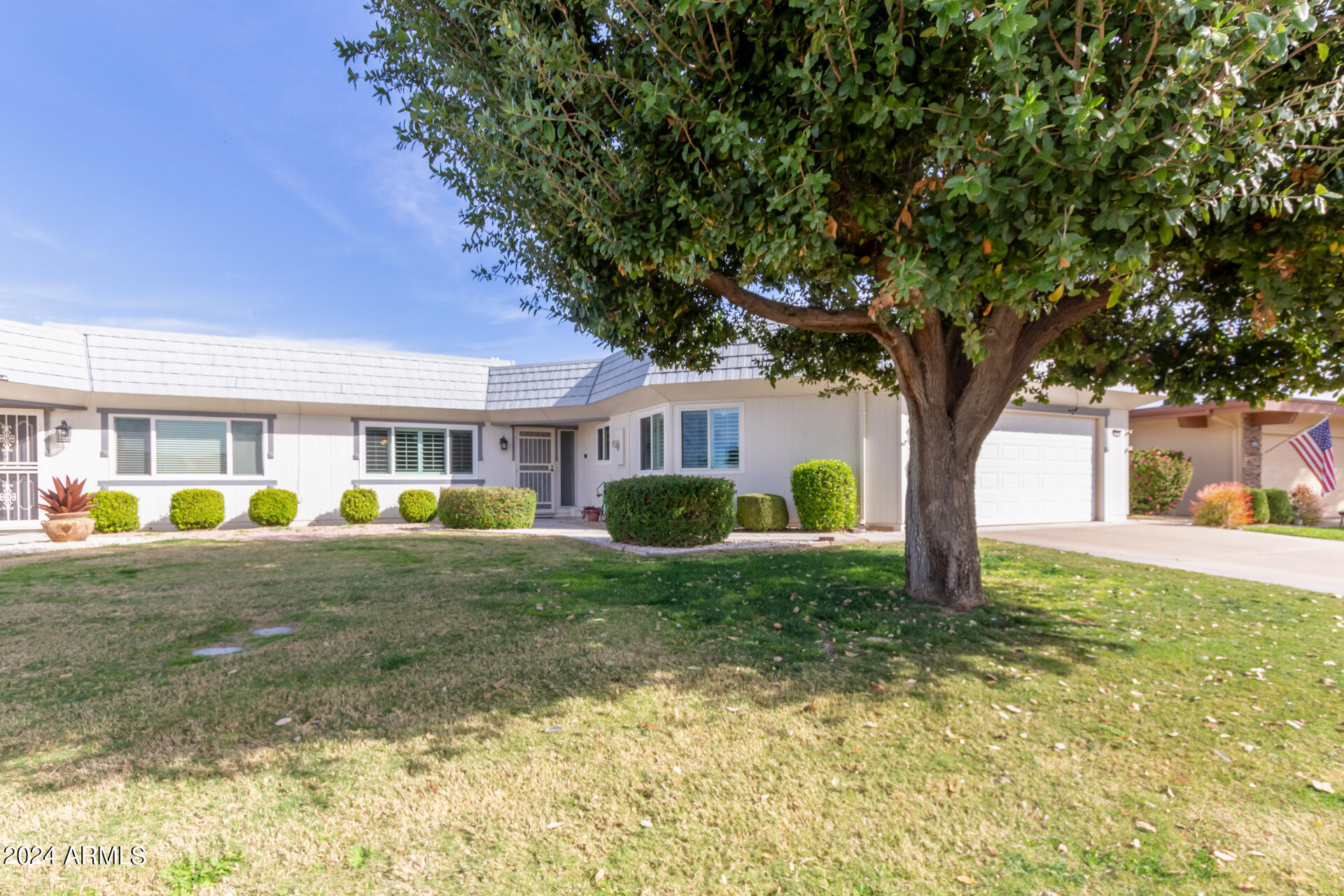10530 W PINEAIRE Drive