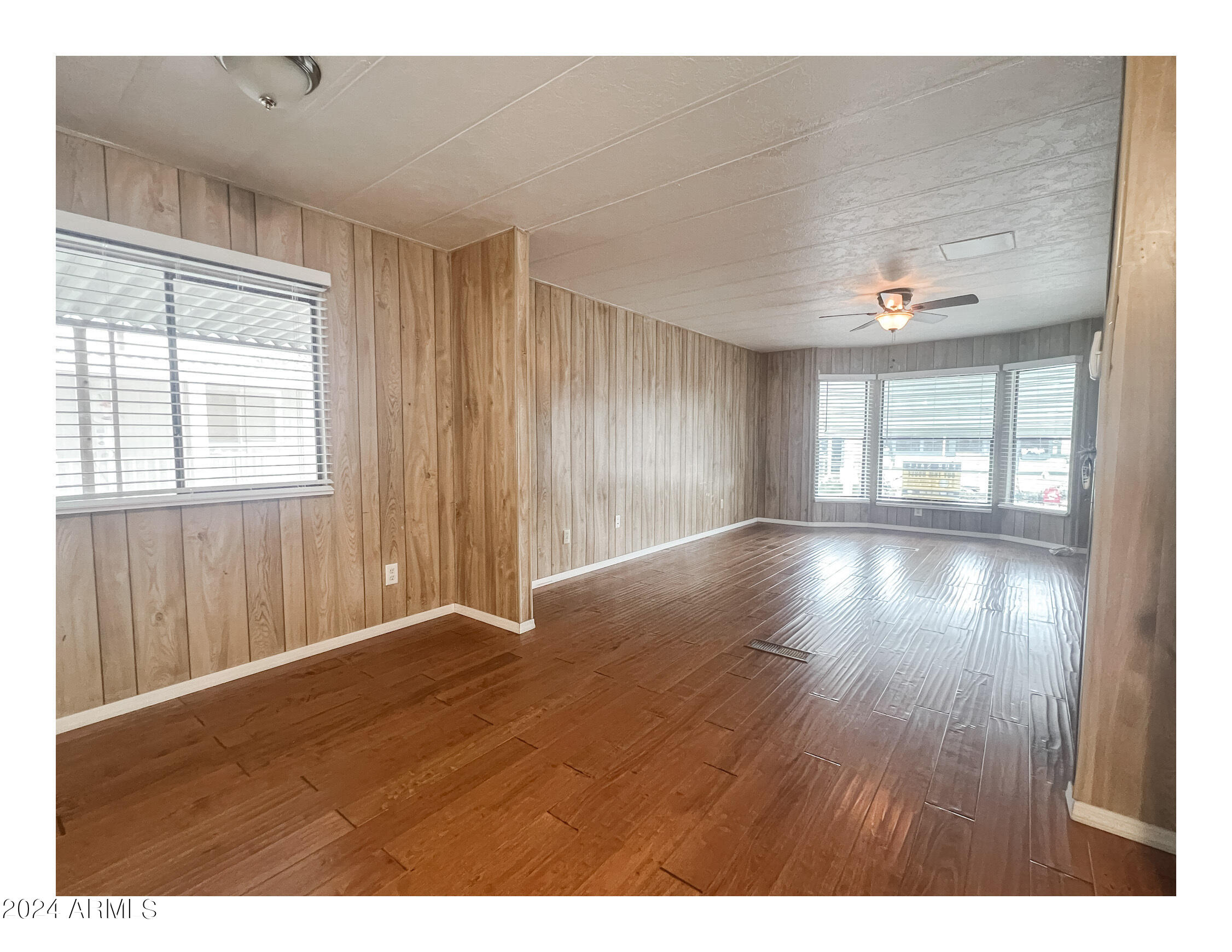 535 S ALMA SCHOOL Road, 38