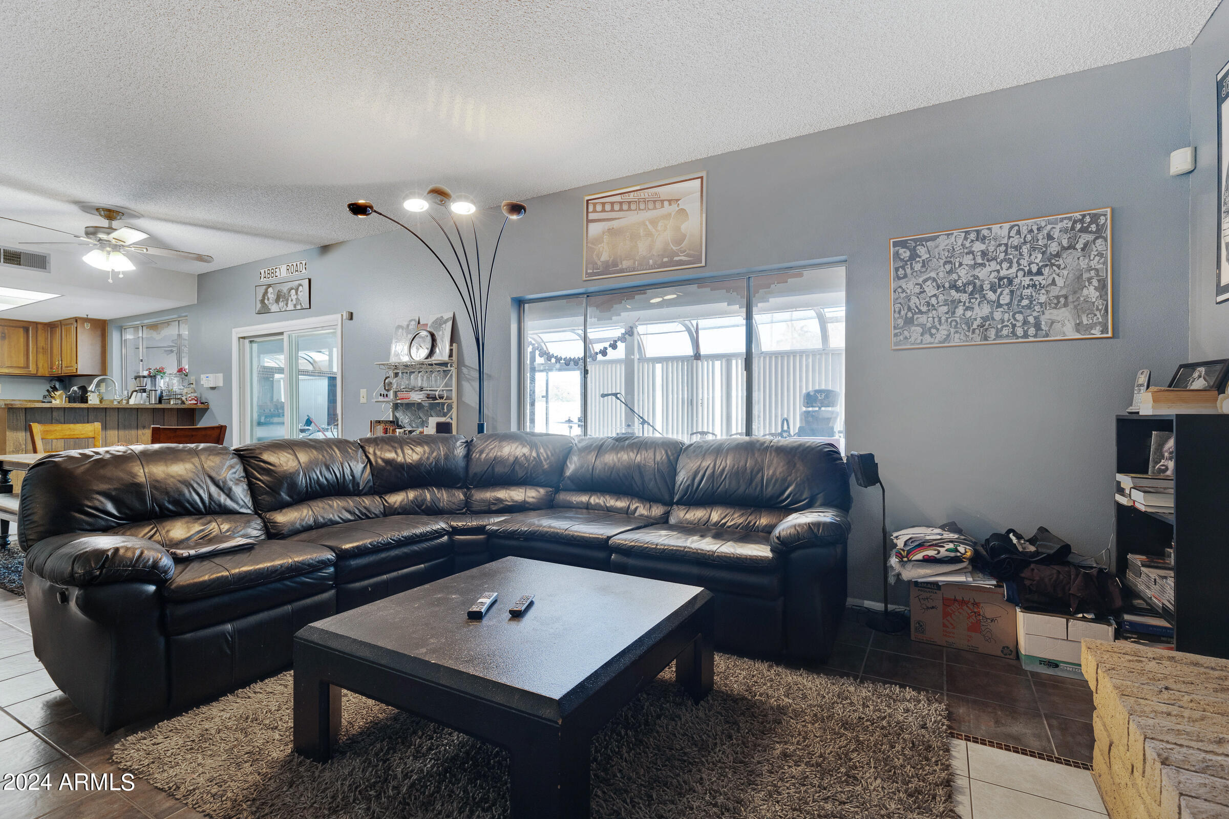 2532 W LAGUNA AZUL Avenue