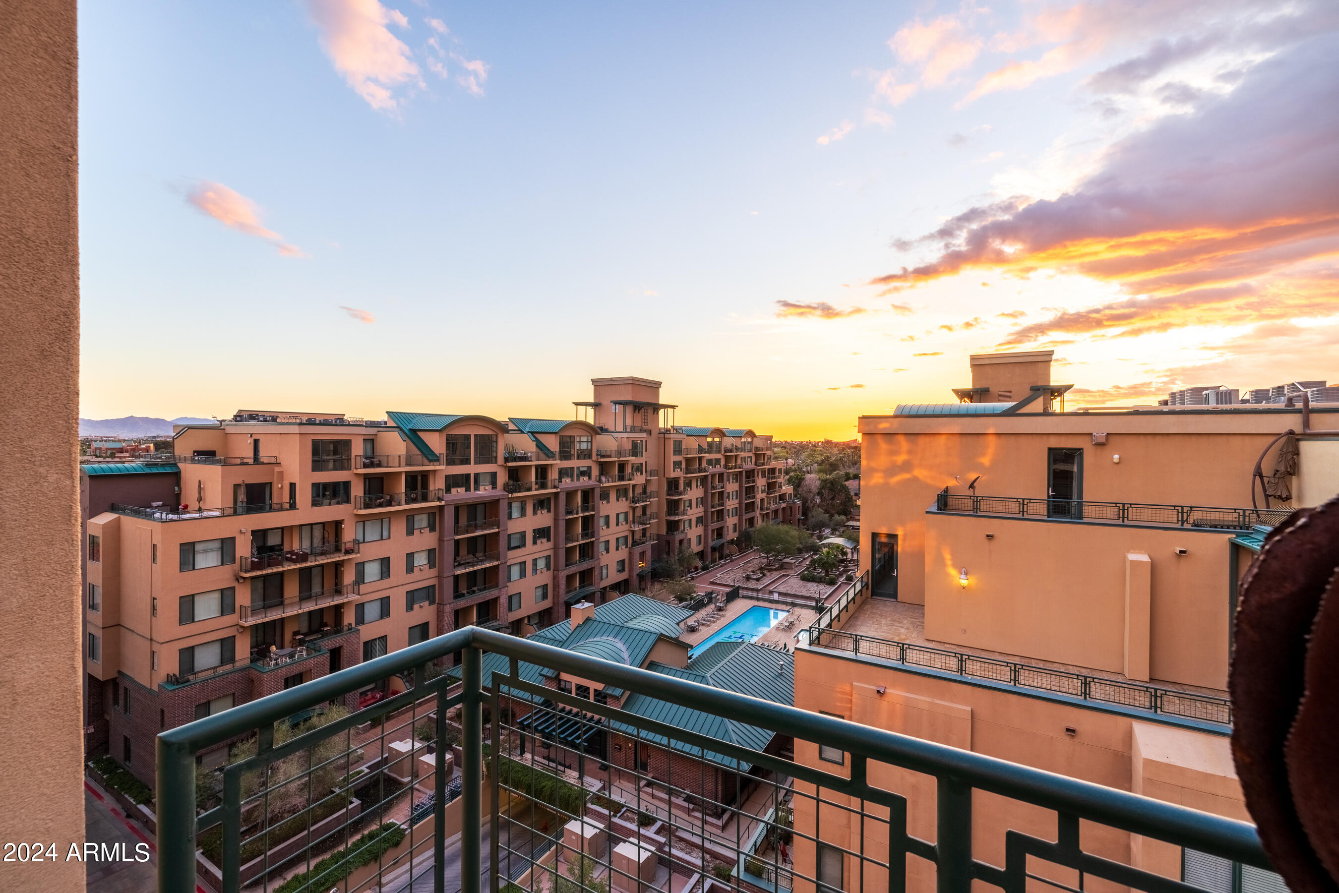 2302 N CENTRAL Avenue, 613
