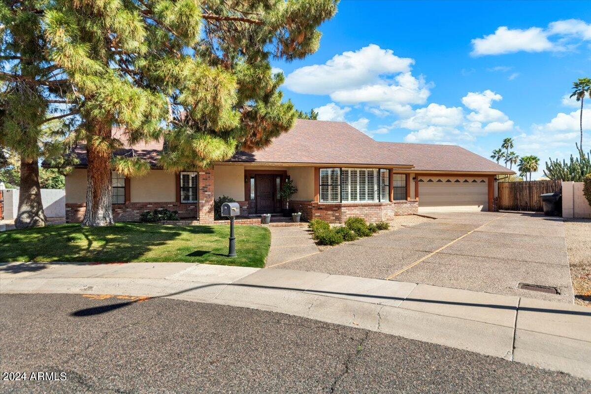 8050 E REDWING Road