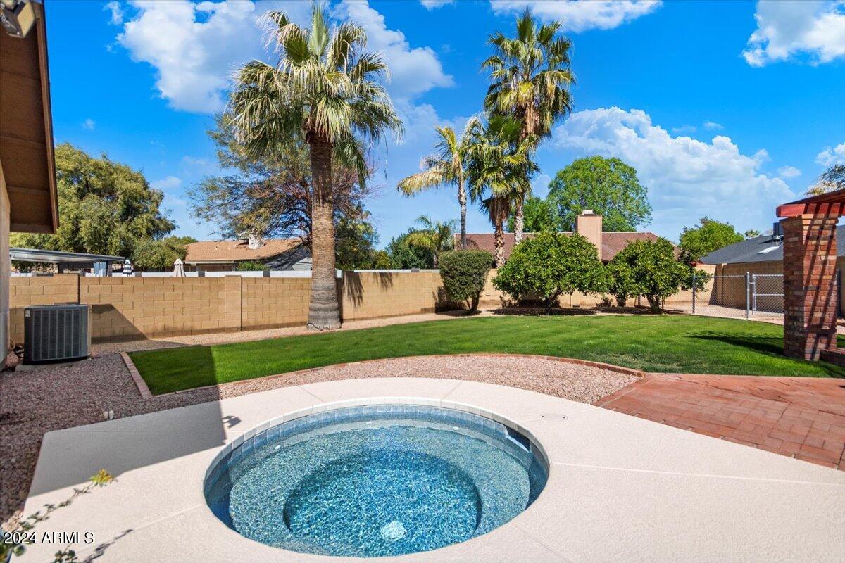 8050 E REDWING Road