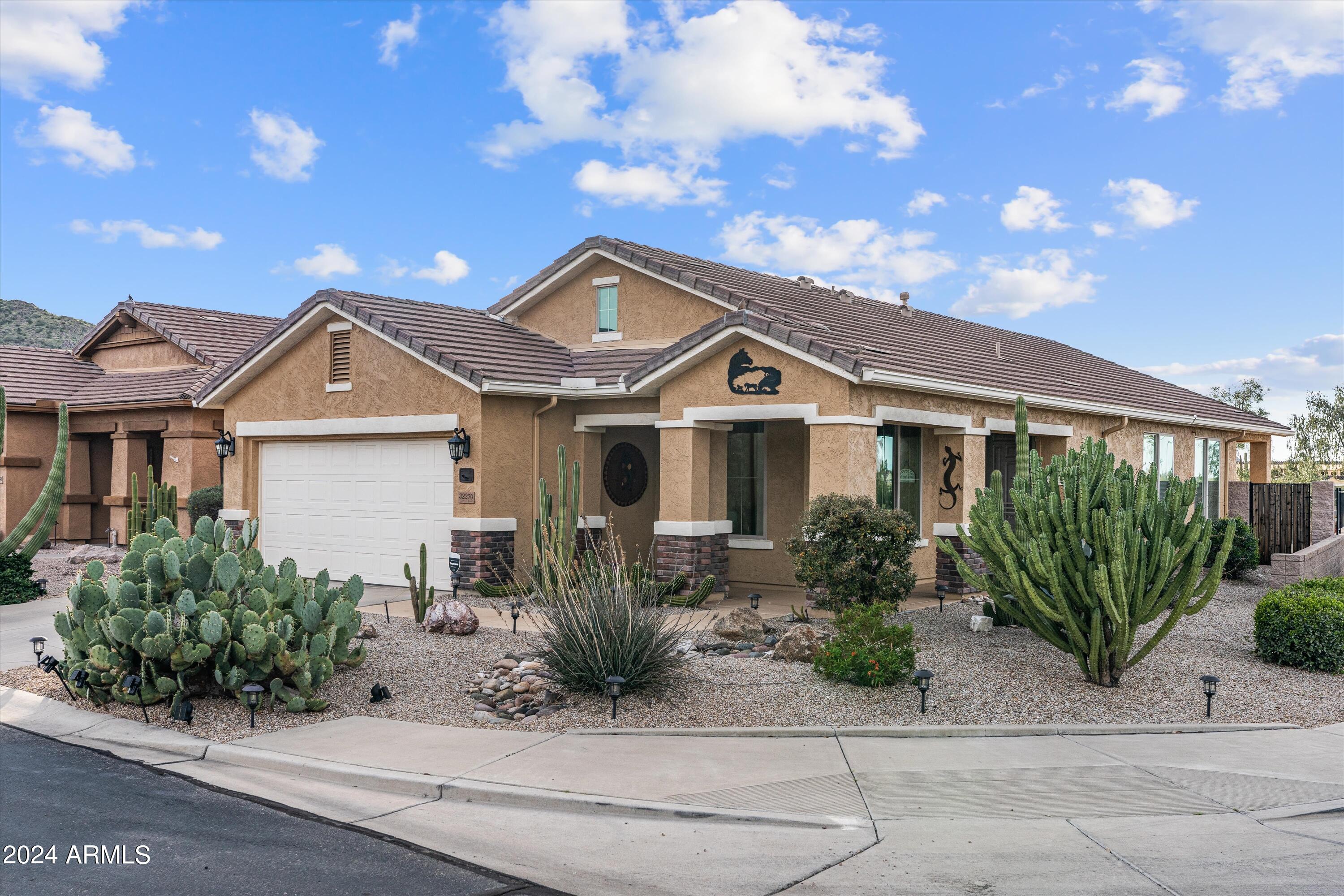 32270 N ECHO CANYON Road