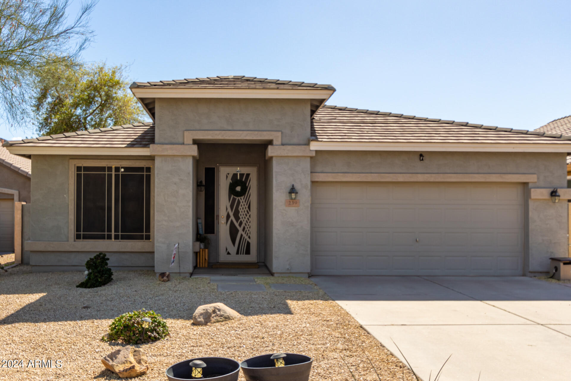 239 E CANARY Court
