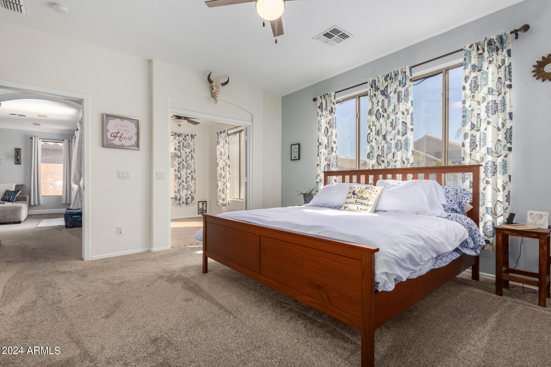 239 E CANARY Court