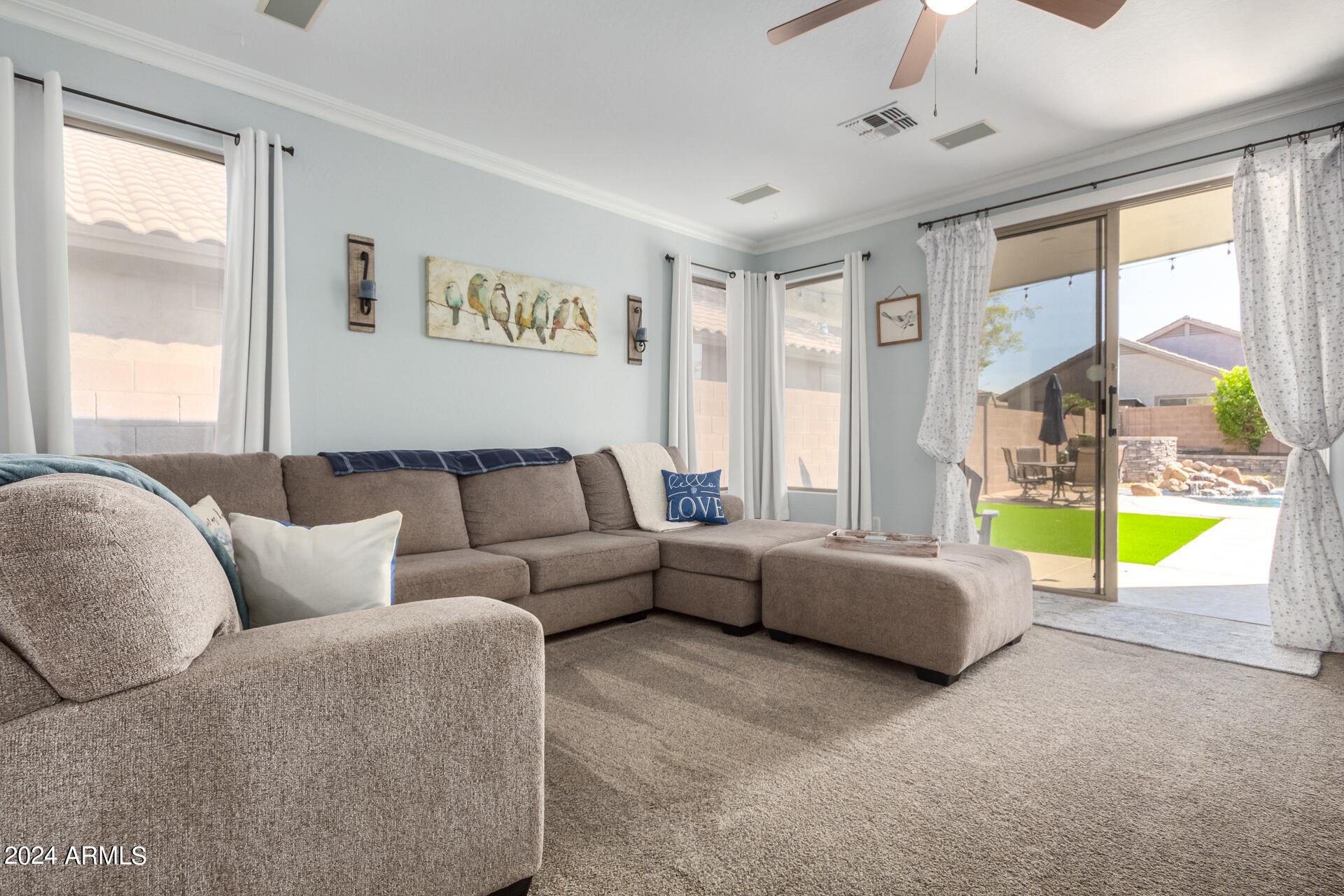 239 E CANARY Court