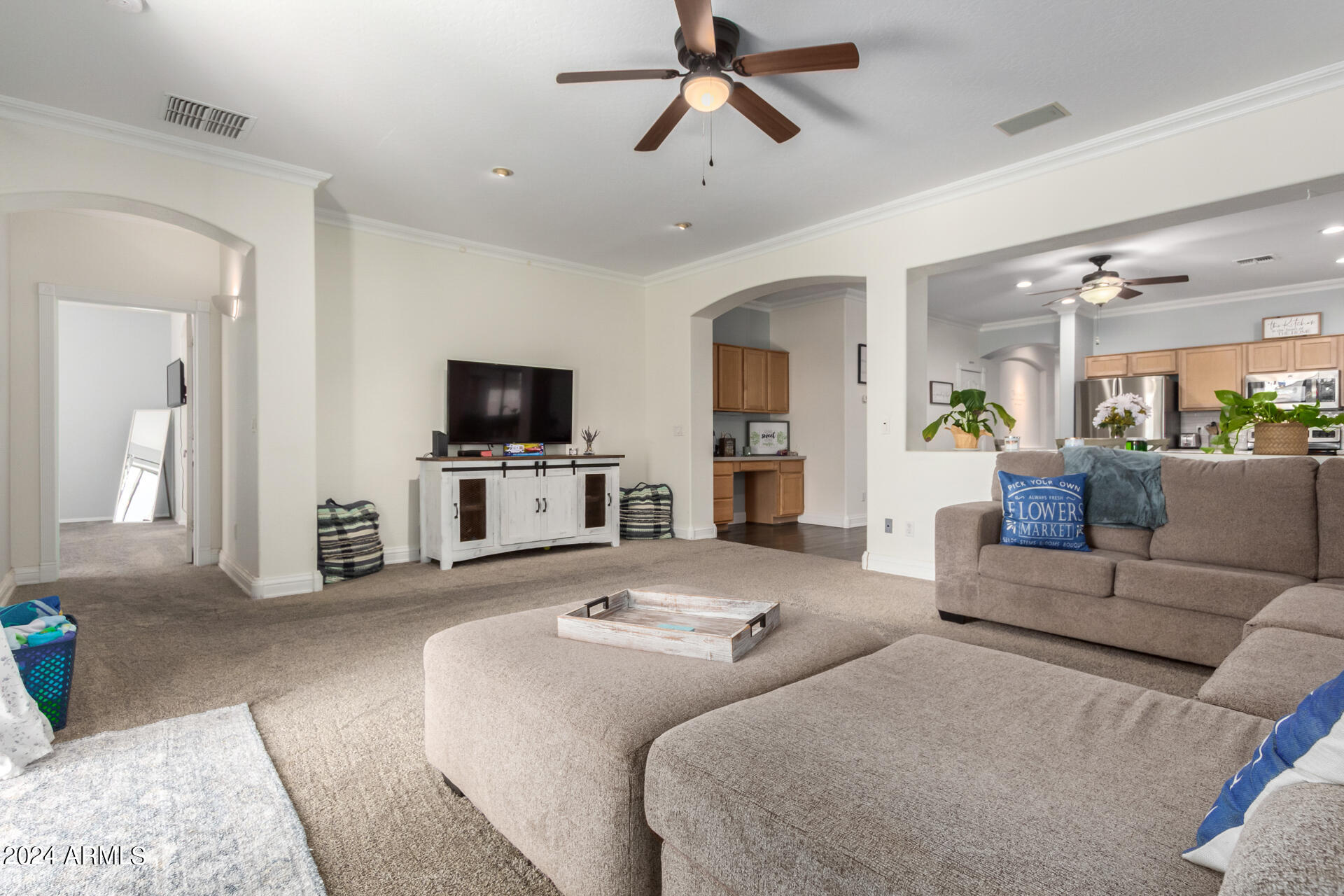 239 E CANARY Court