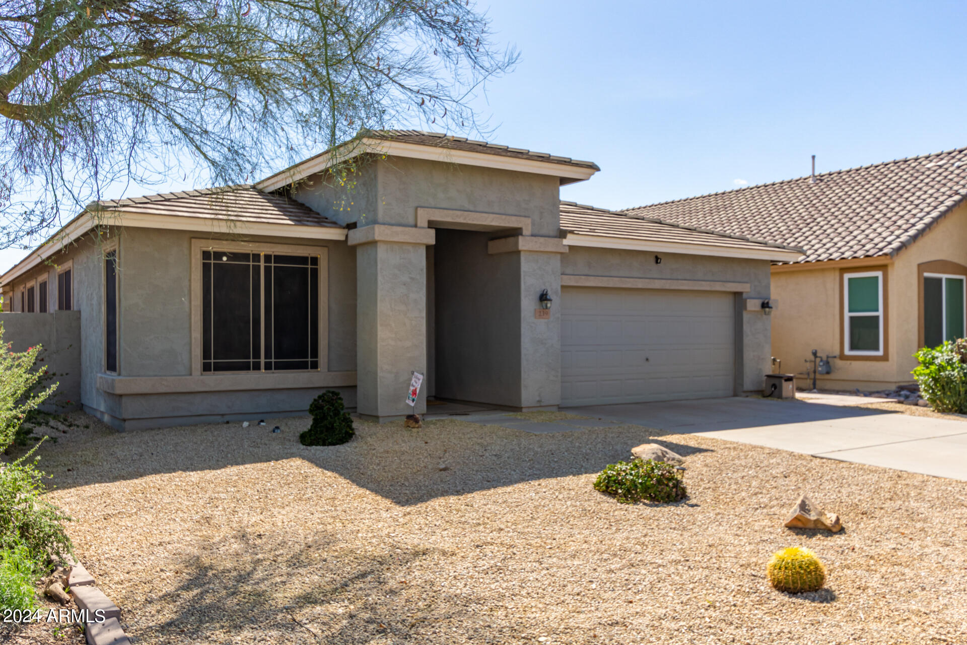 239 E CANARY Court