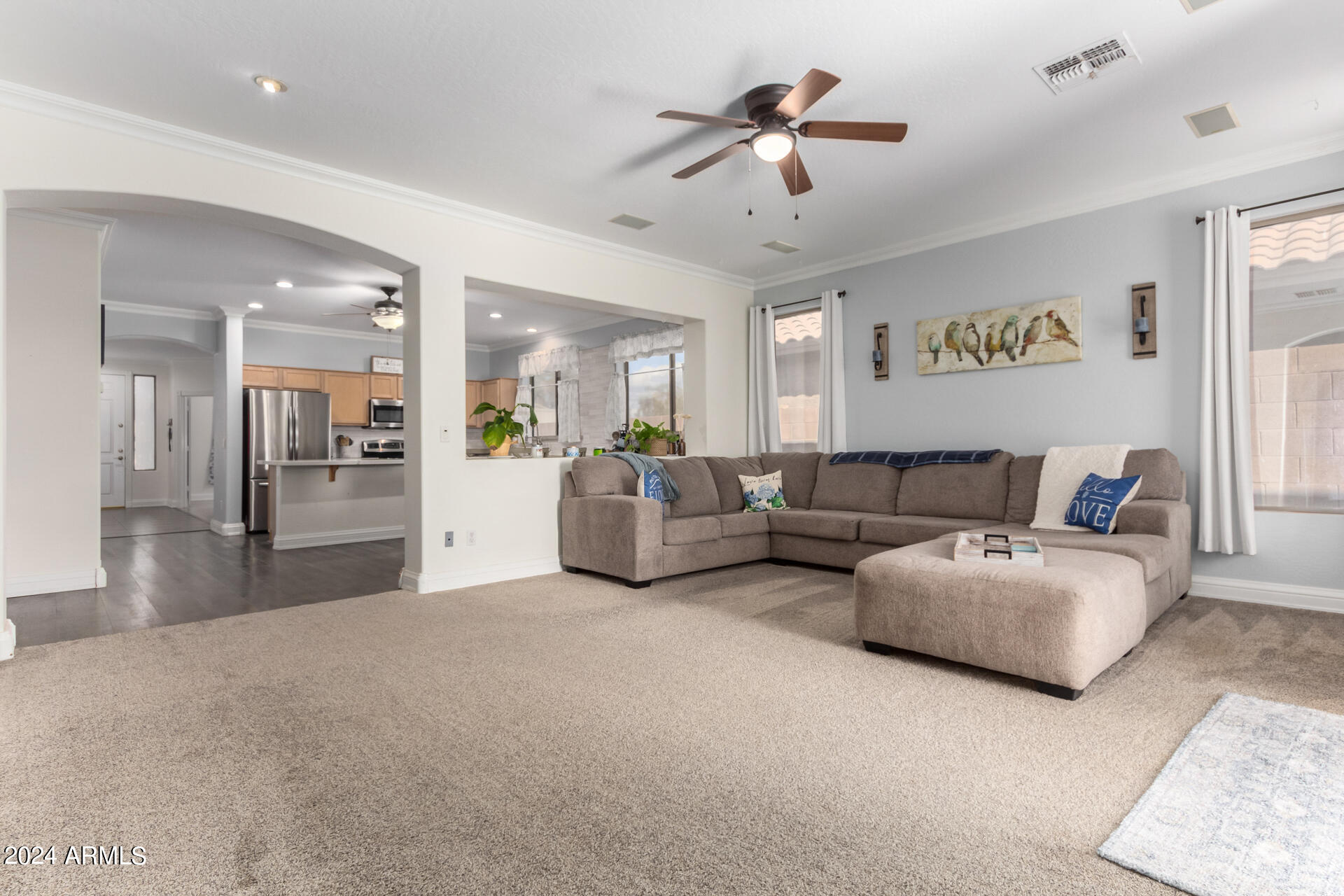 239 E CANARY Court