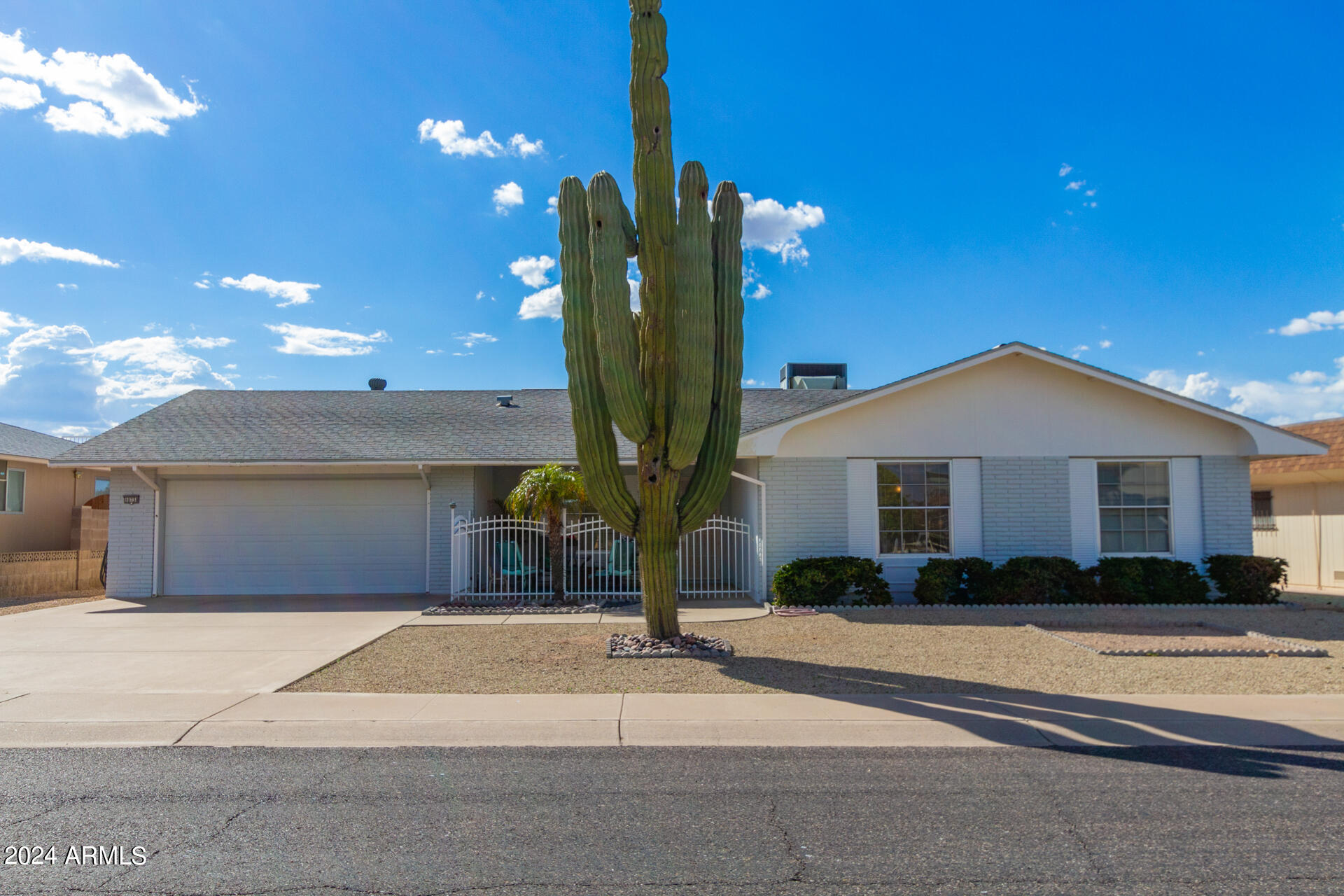 10738 W GARNETTE Drive
