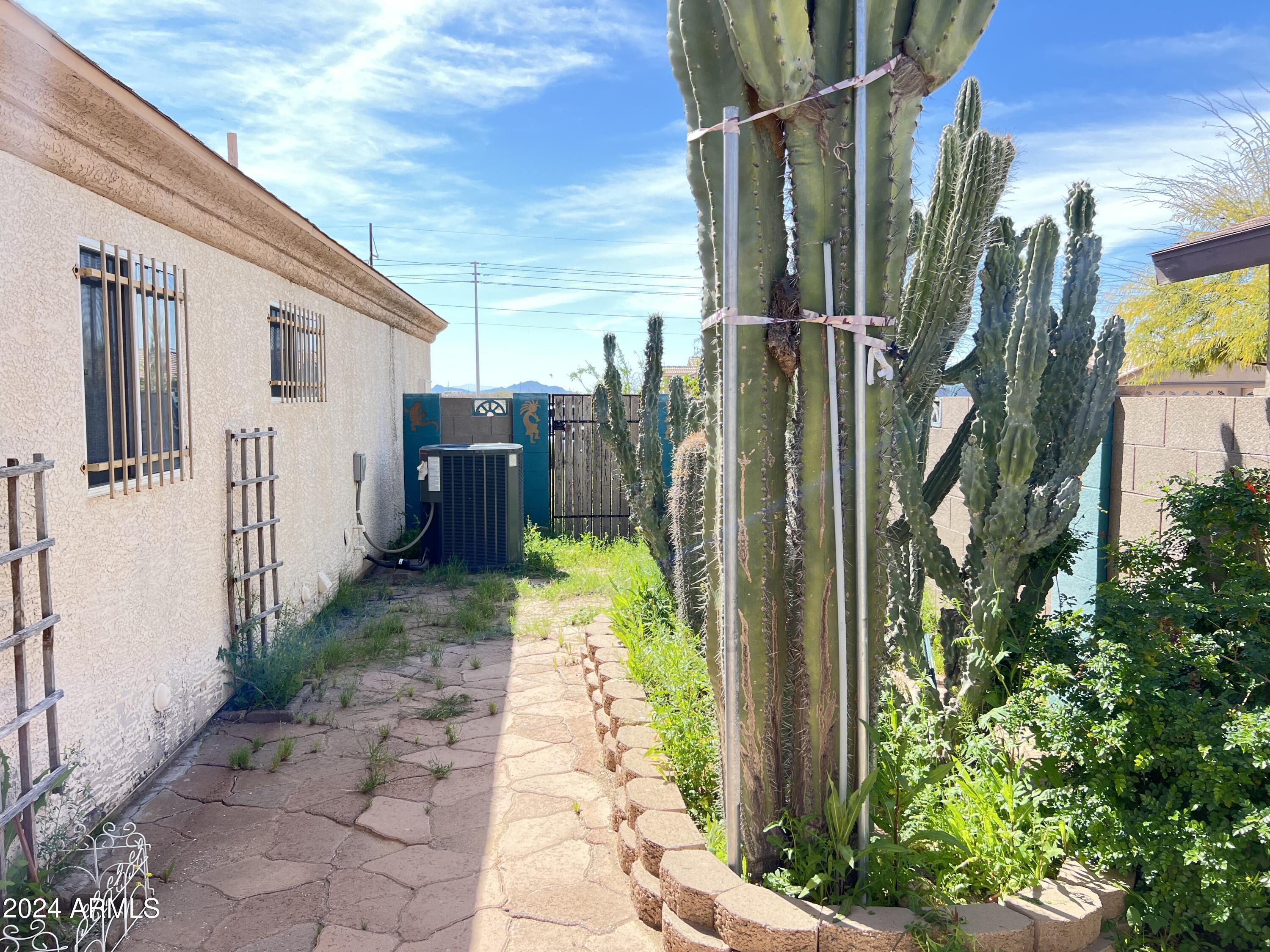 10802 W LA JOLLA Circle