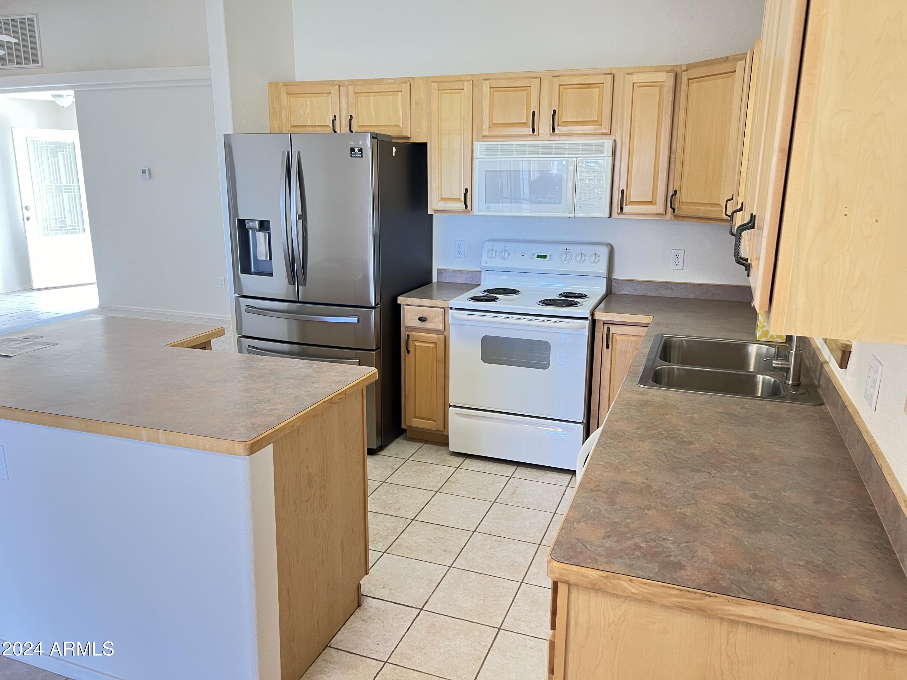 10802 W LA JOLLA Circle