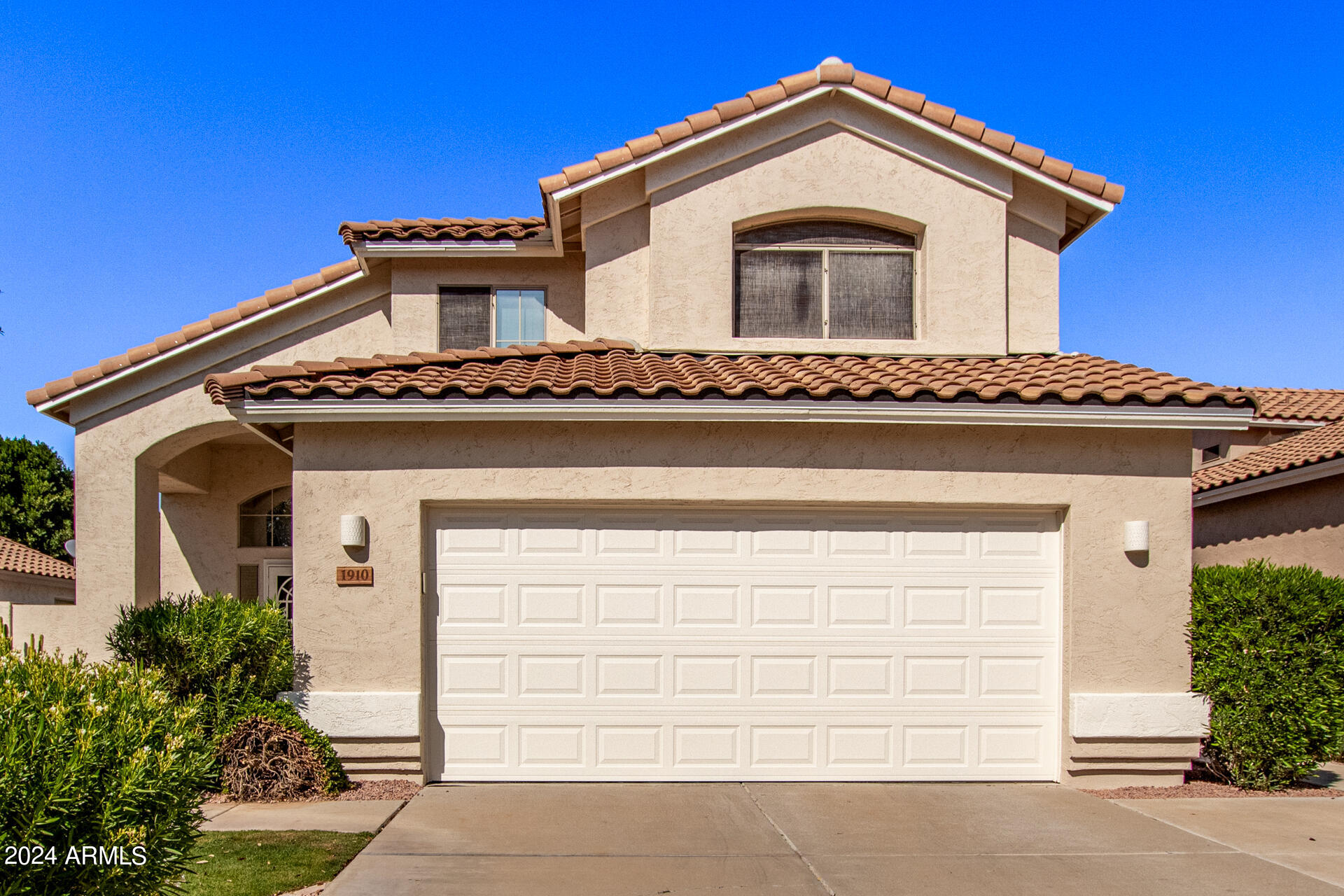 1910 W ORIOLE Way