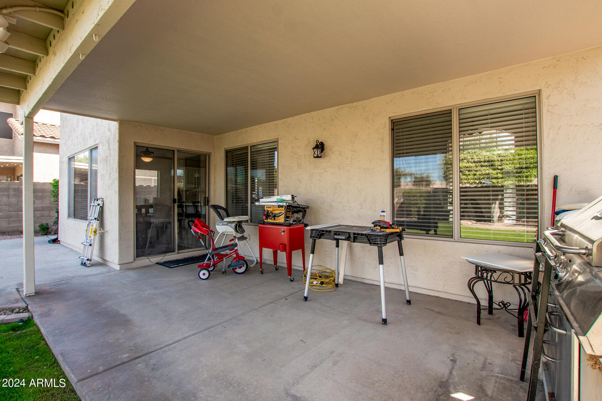 1910 W ORIOLE Way