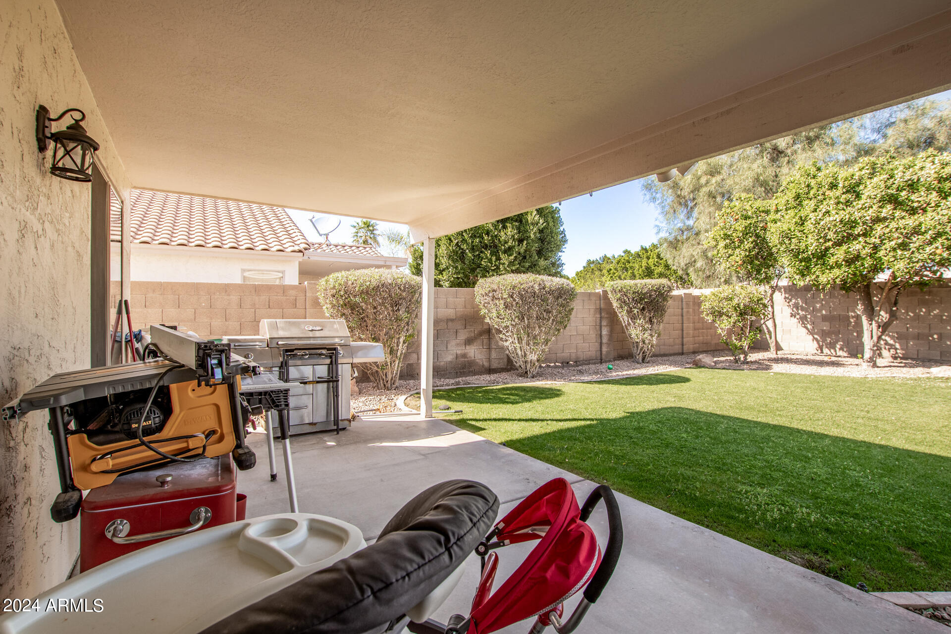 1910 W ORIOLE Way