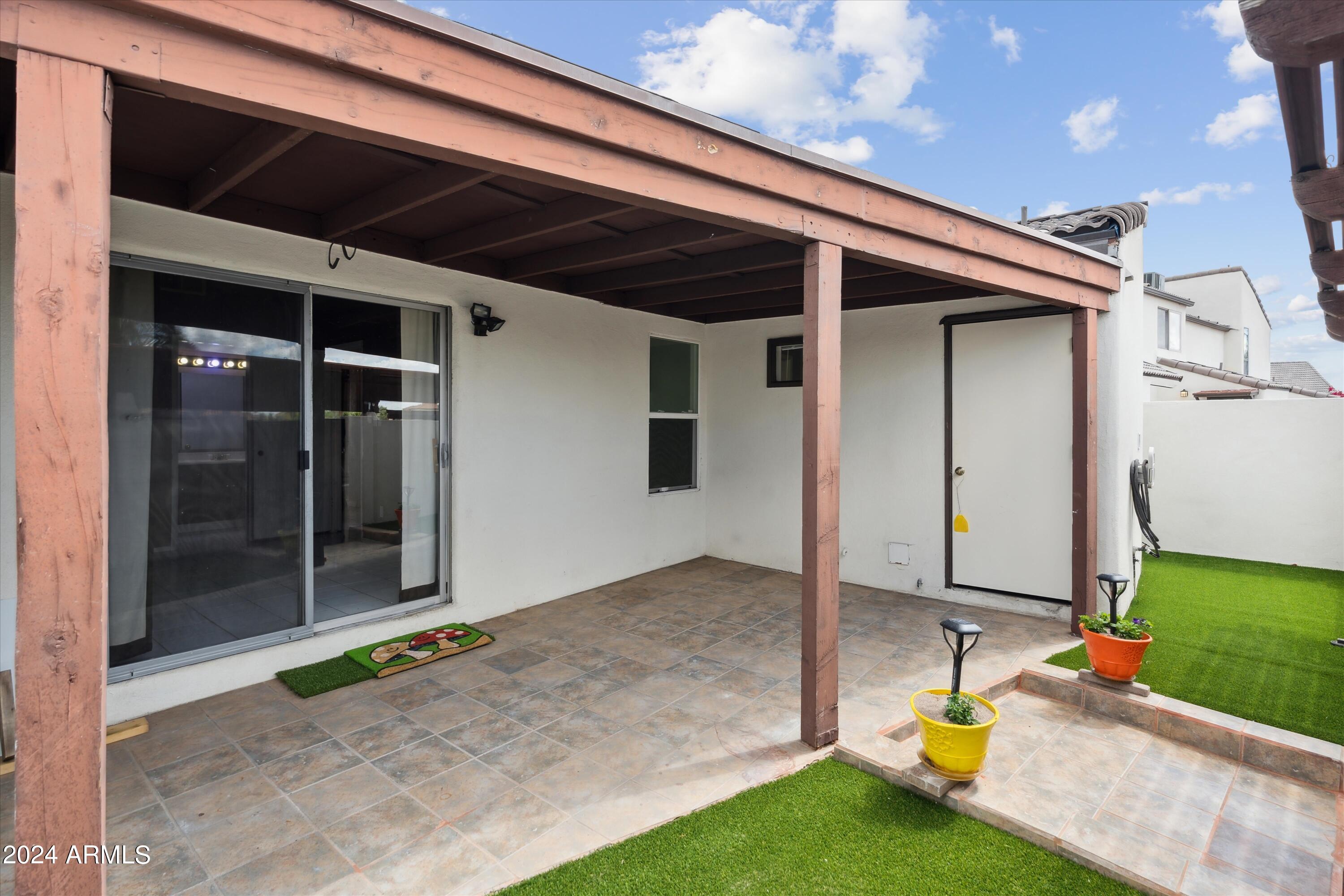 1116 E Kaler Drive