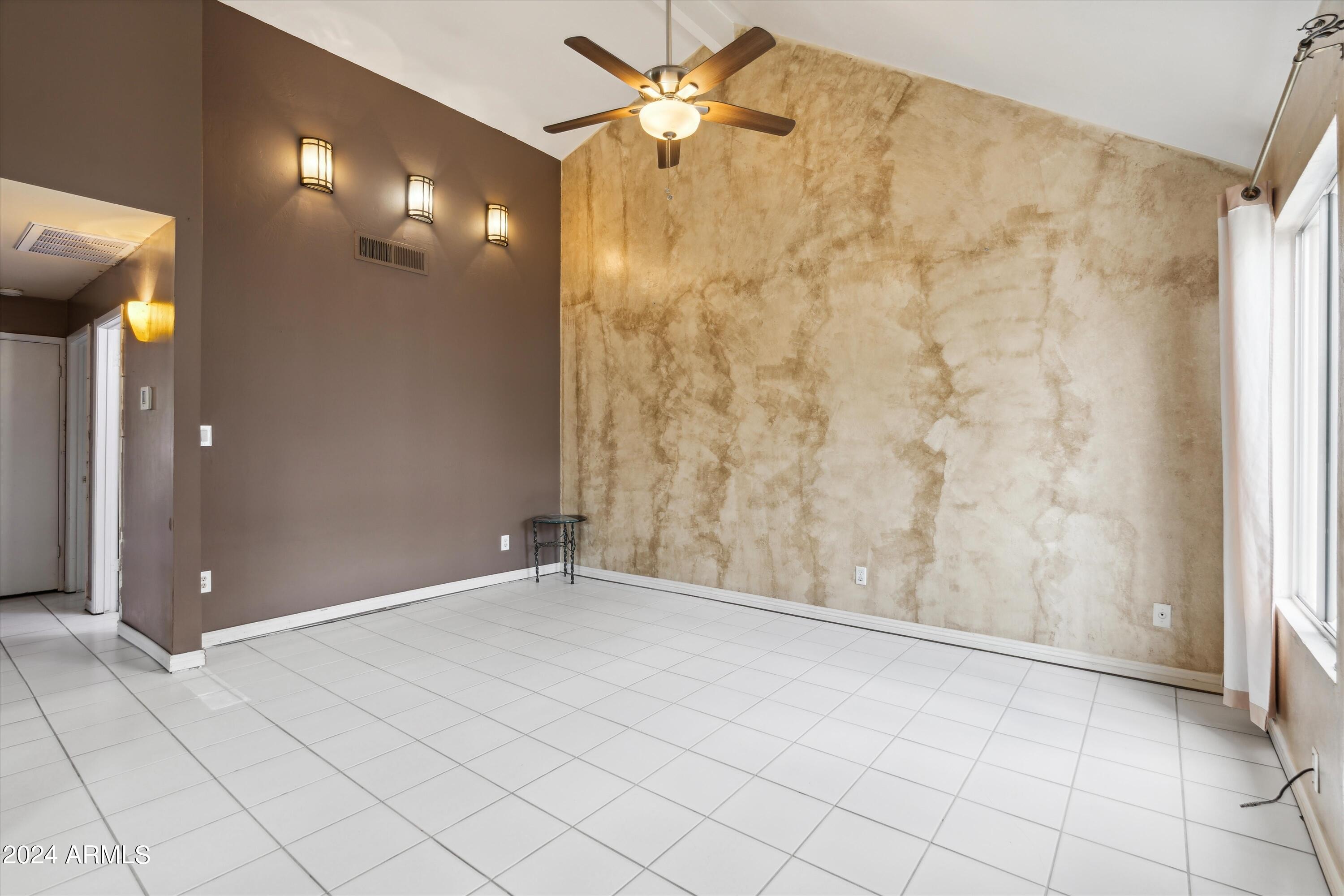 1116 E Kaler Drive