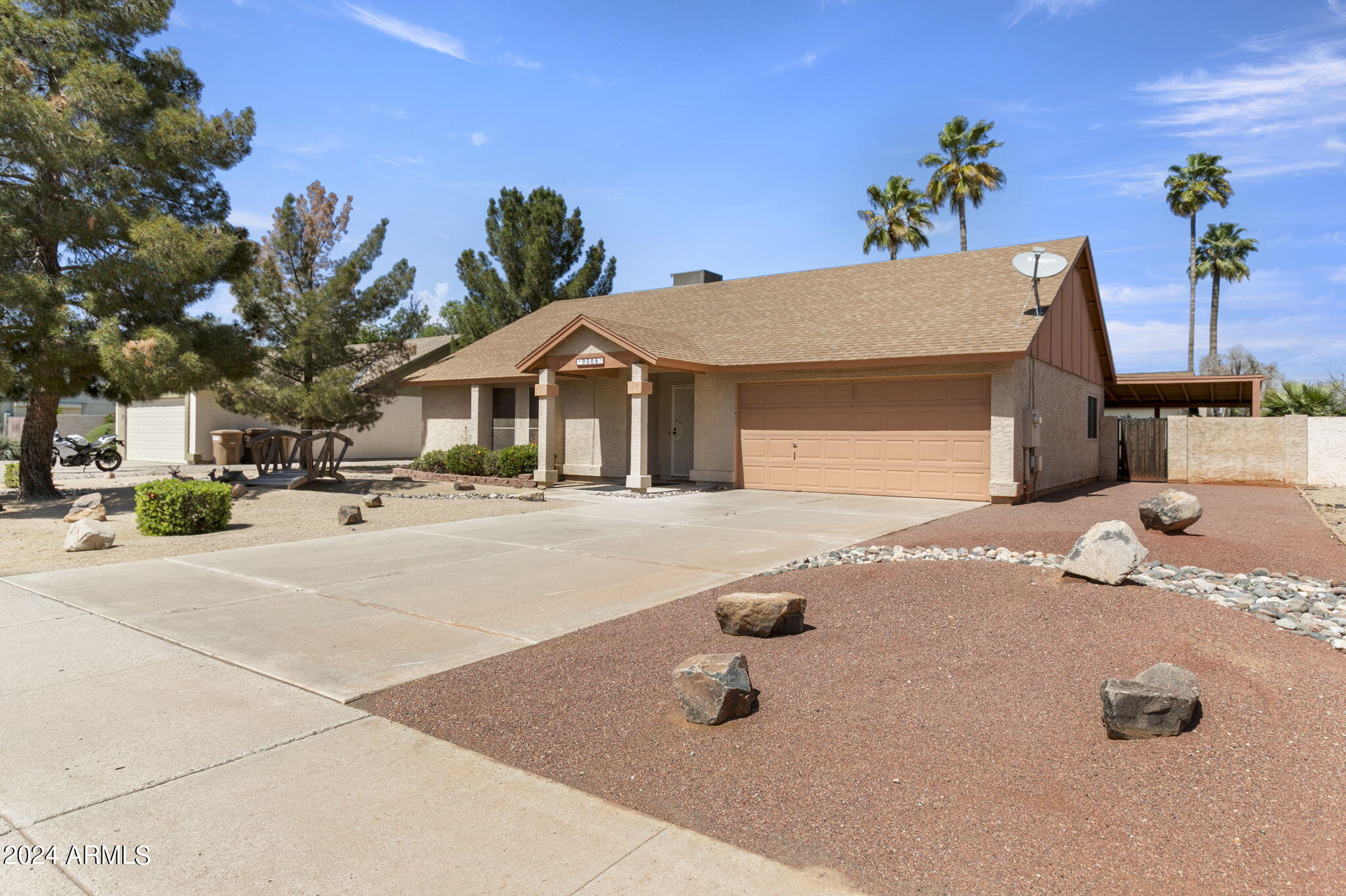 9008 W VOGEL Avenue