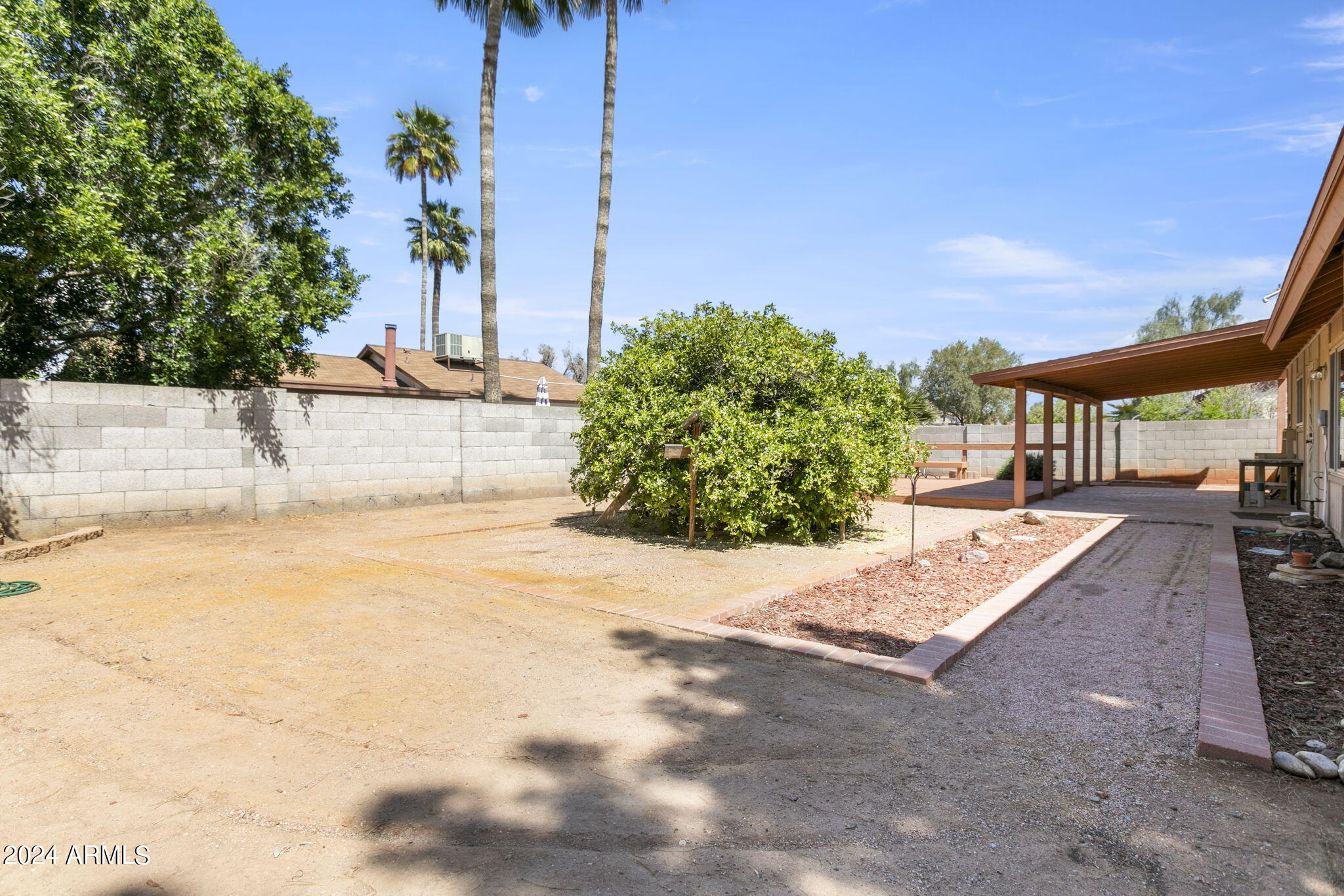 9008 W VOGEL Avenue