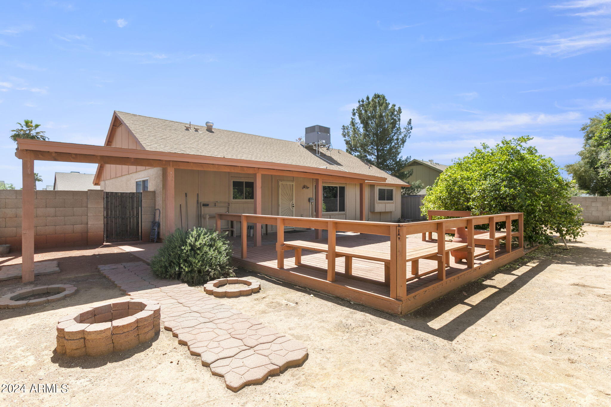 9008 W VOGEL Avenue