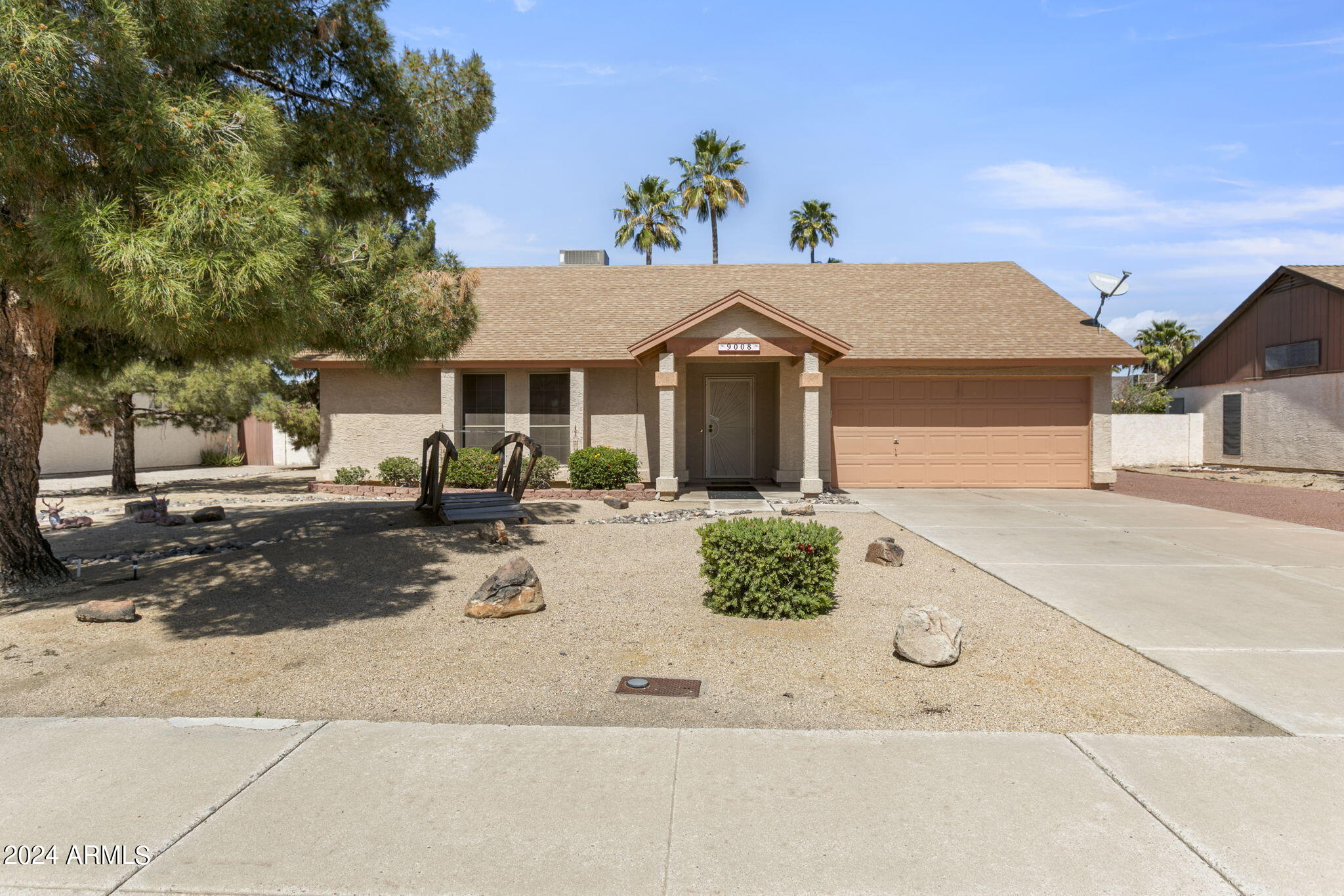 9008 W VOGEL Avenue