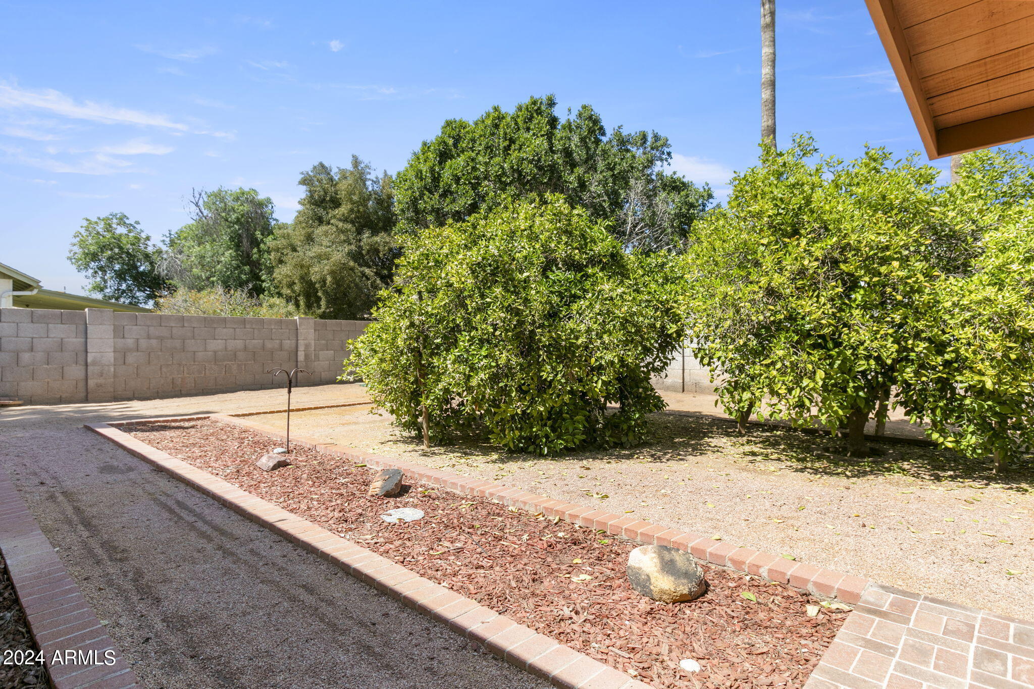 9008 W VOGEL Avenue
