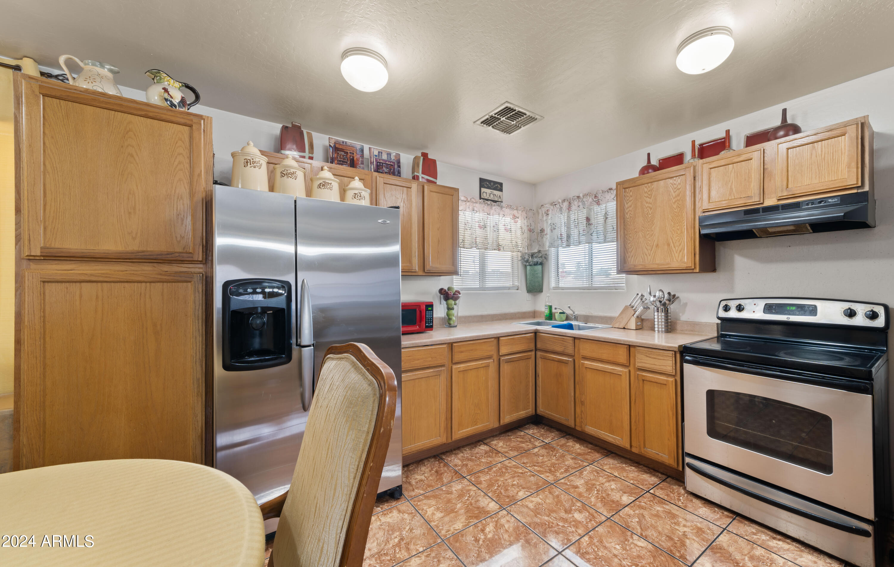 945 W COCOPAH Street