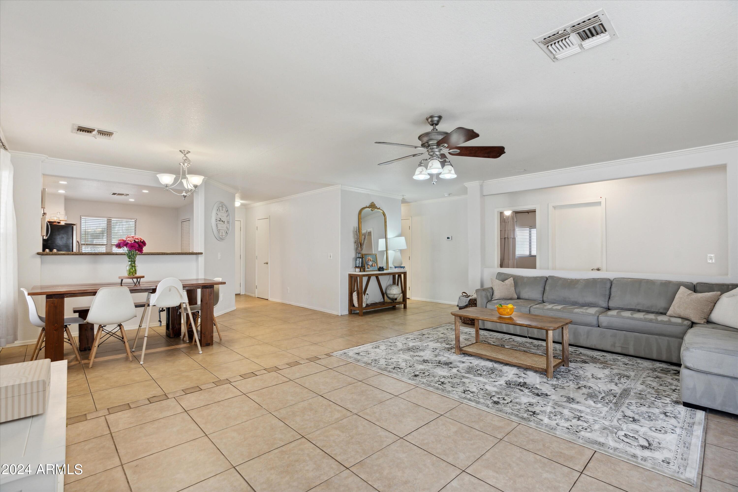 11020 E FLOSSMOOR Circle