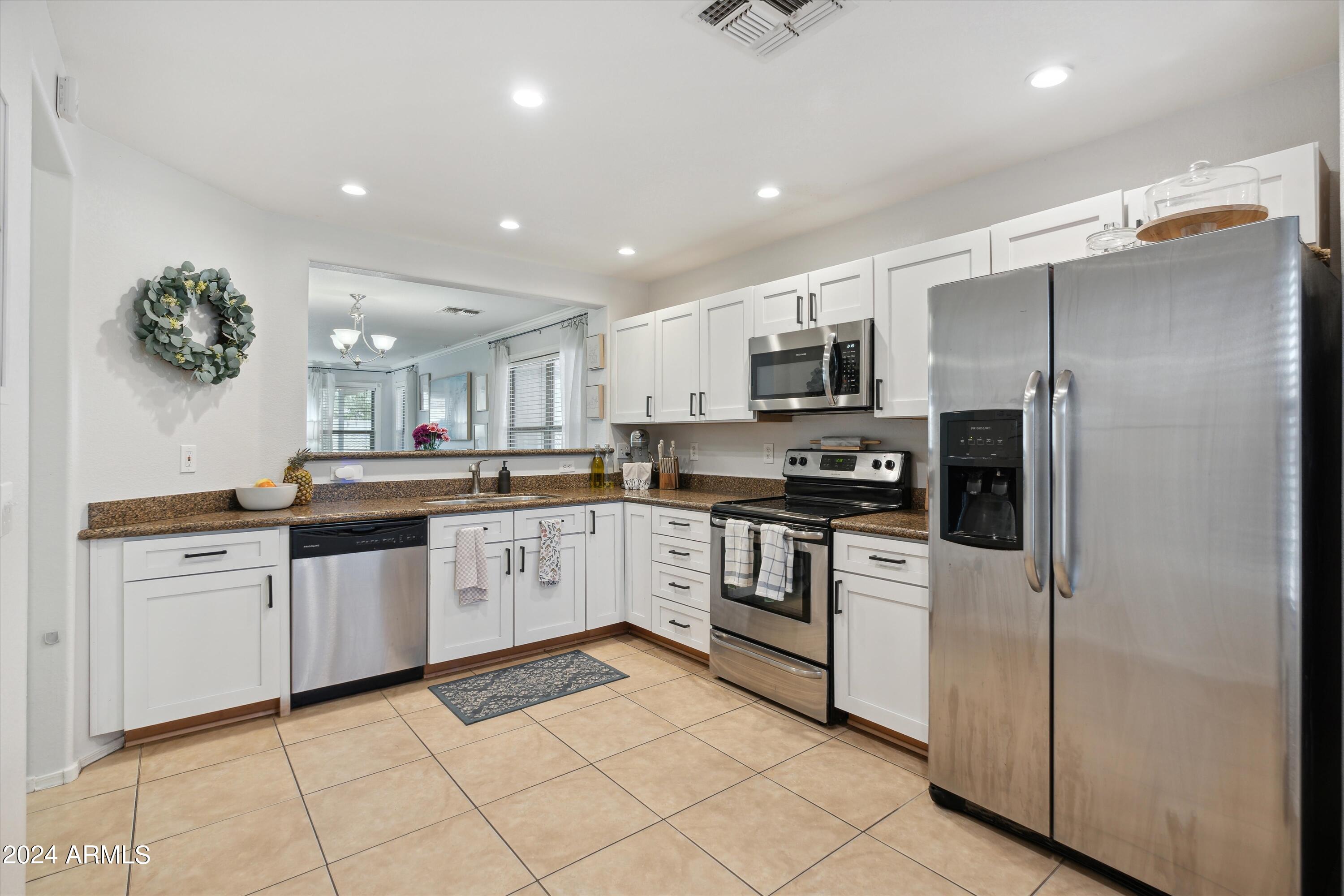 11020 E FLOSSMOOR Circle