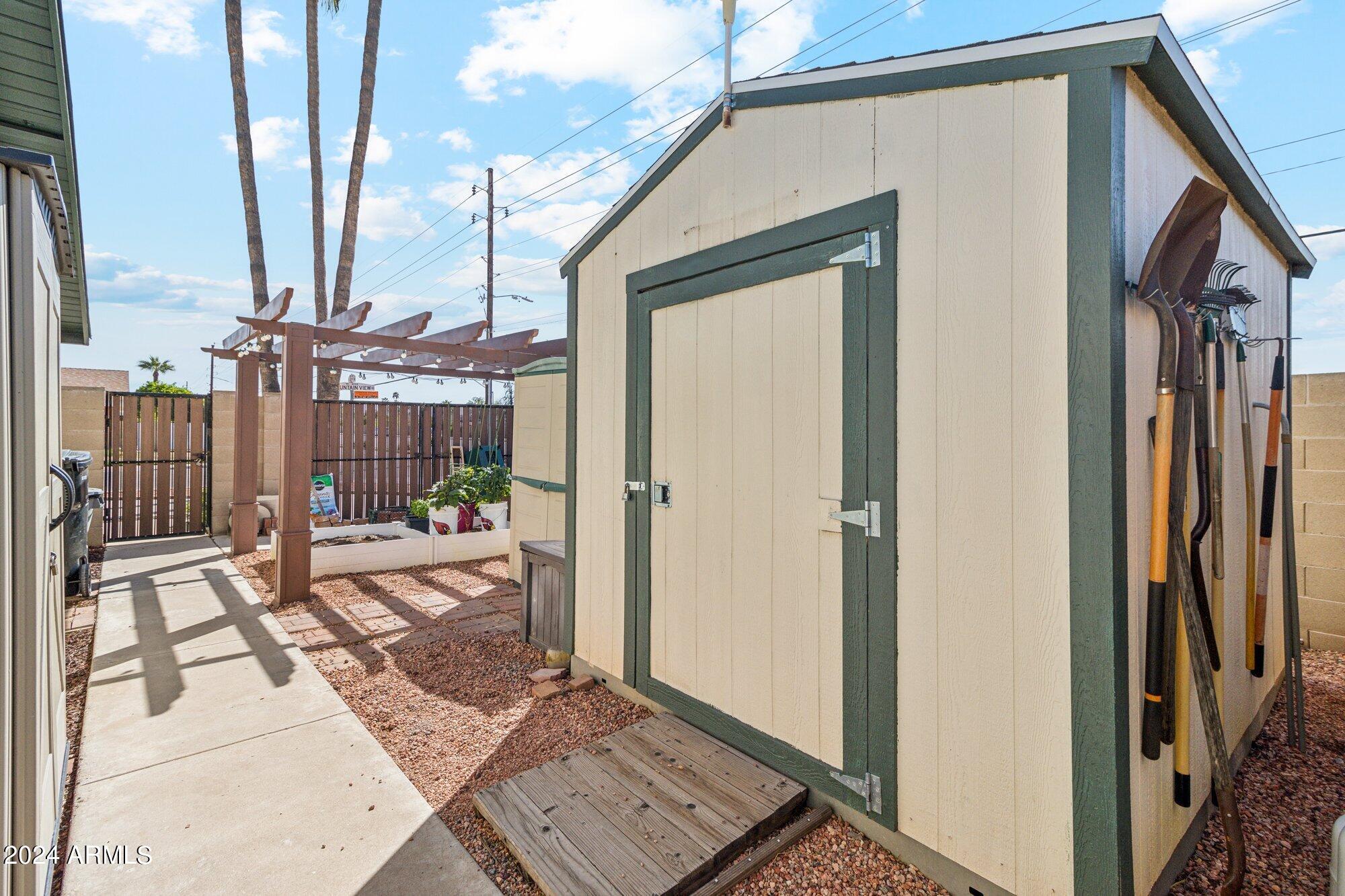 4250 W MOUNTAIN VIEW Road