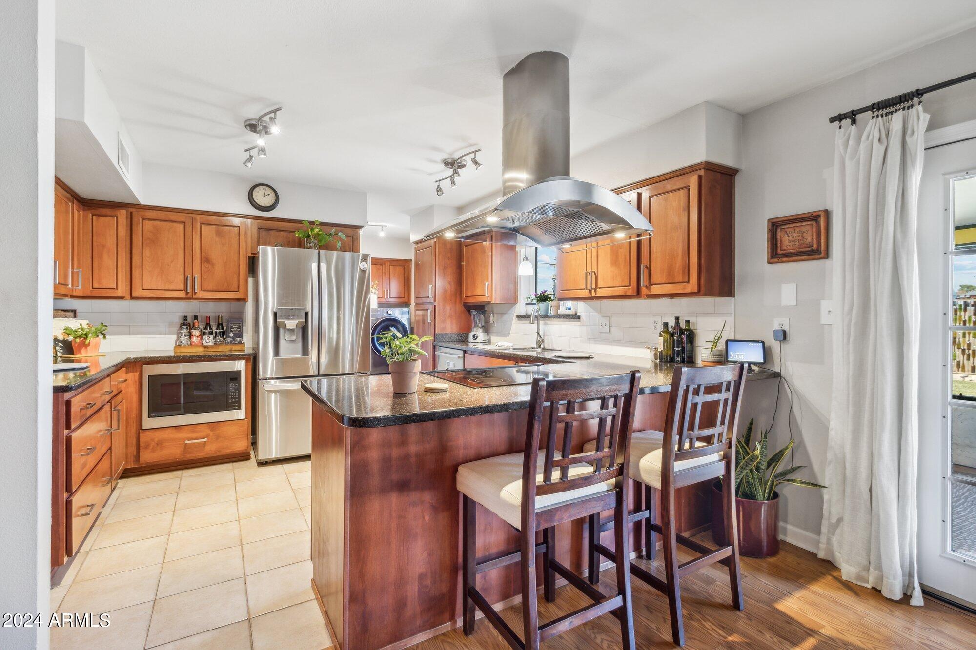 4250 W MOUNTAIN VIEW Road